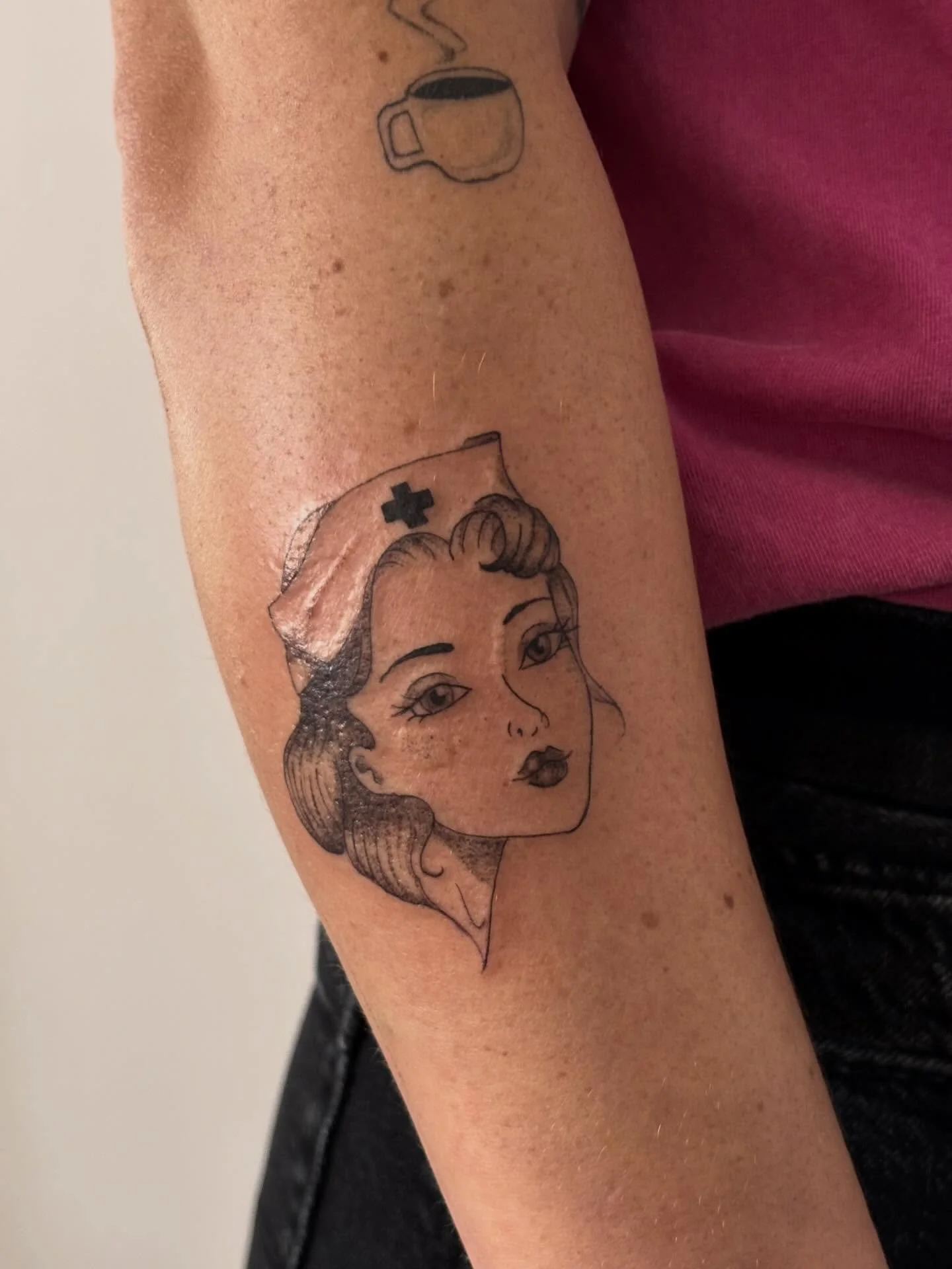 Merci Eliane pour ces beaux projets 🤍 &eacute;l&eacute;phants gu&eacute;ris sur la derni&egrave;re photo 🐘

#sabotagetattooqc #tattoo #tatouage #tatouagerivesud