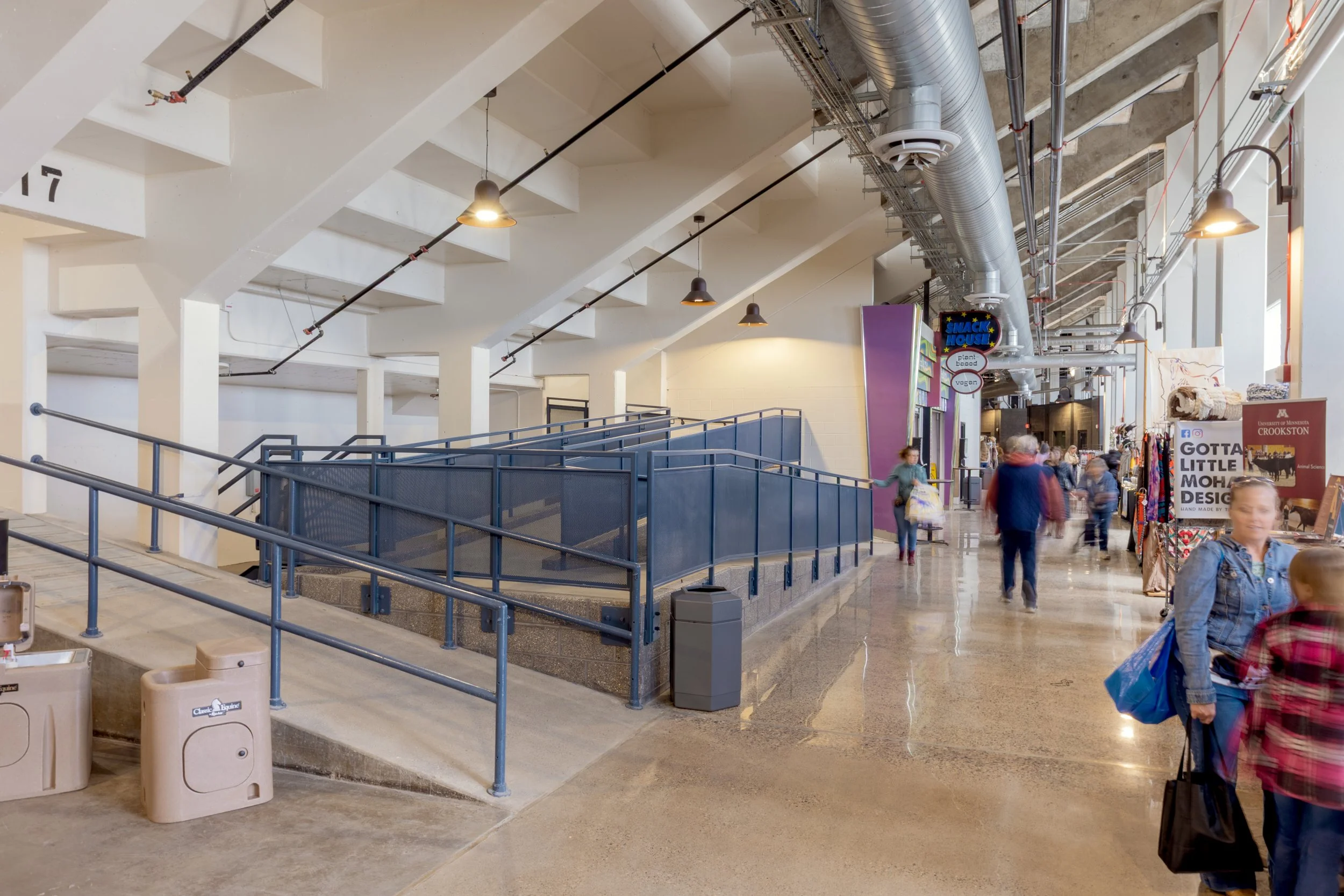 MN State Fair-Coliseum-Interior-9336.jpg