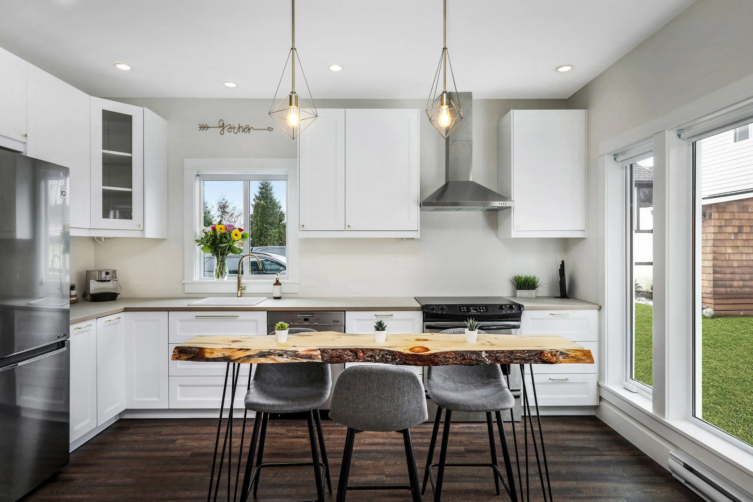 Machleary - Nanaimo Custom Carriage Home Kitchen