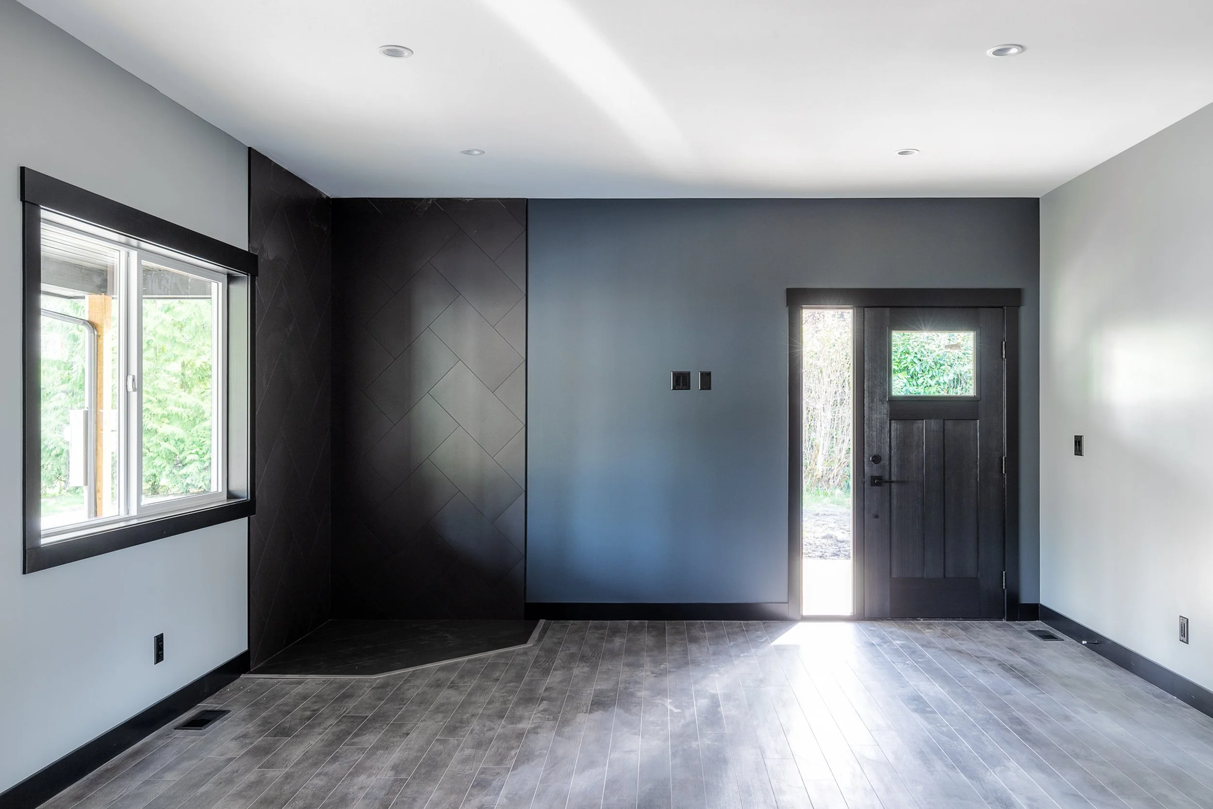 6-Living Room.jpg