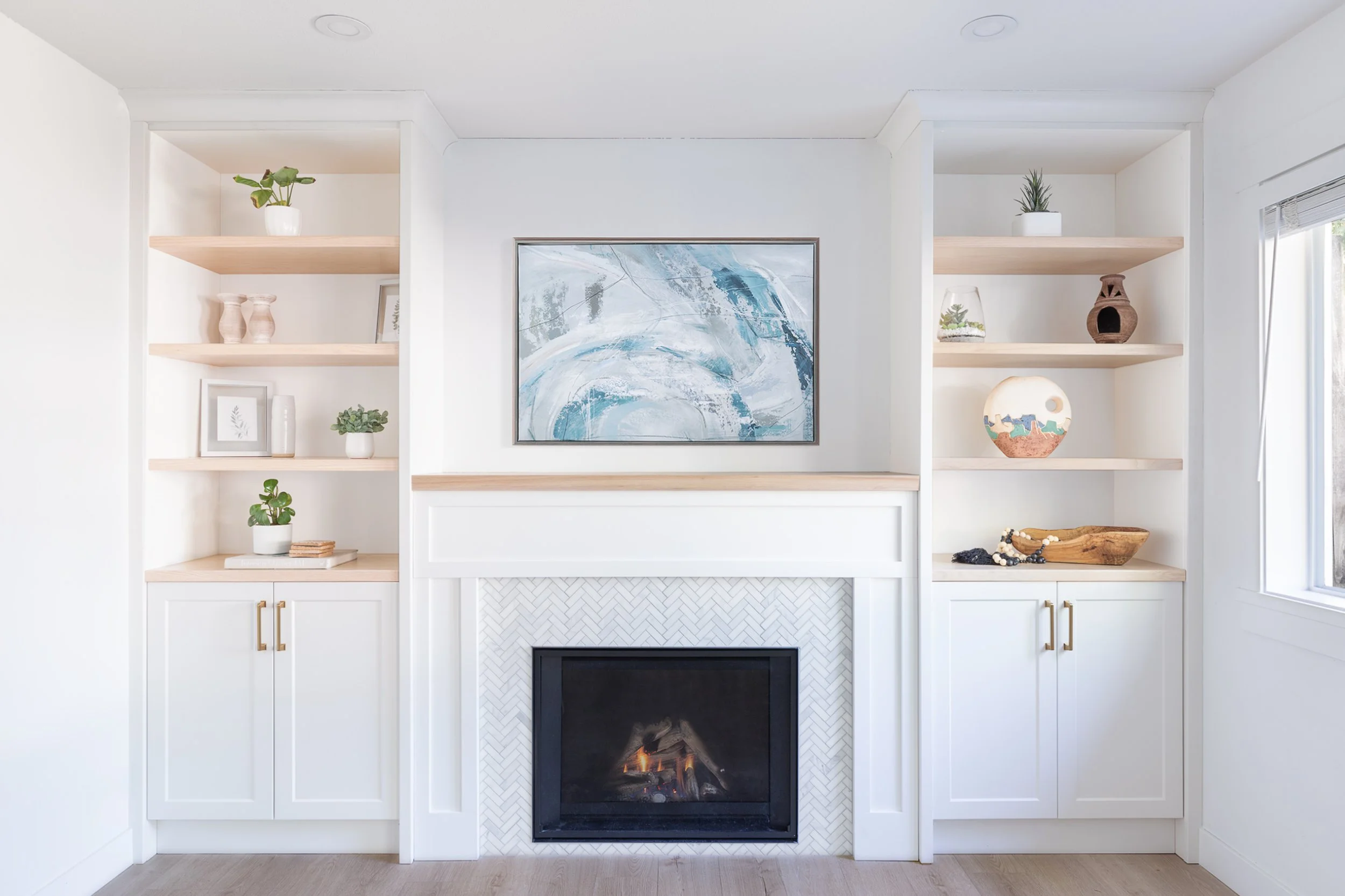 08-Living Room-Overall.jpg