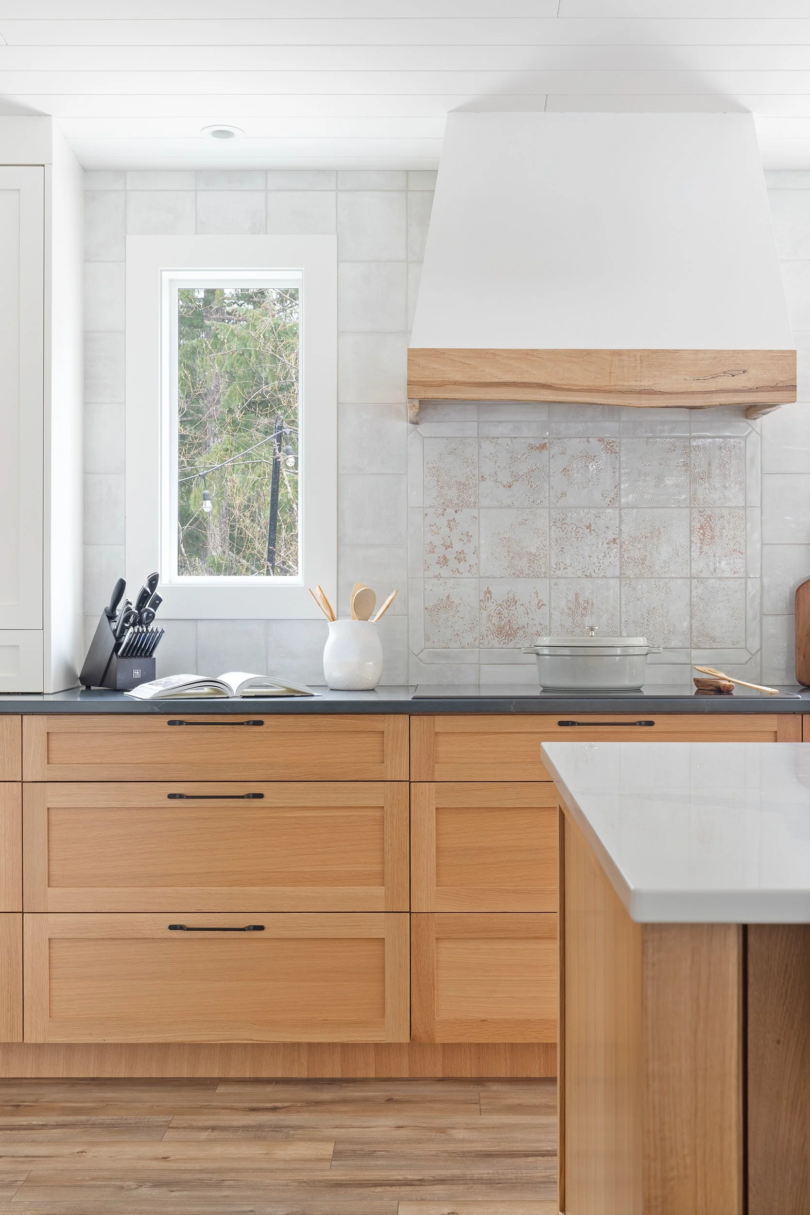 07-Kit Circ to Cooktop.jpg