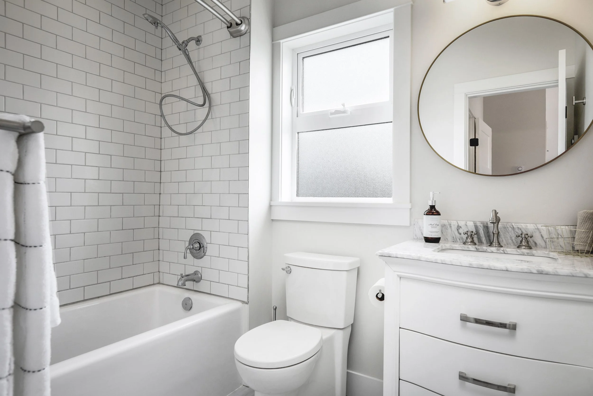 Machleary - Custom Bathroom in New Nanaimo Carriage Home 