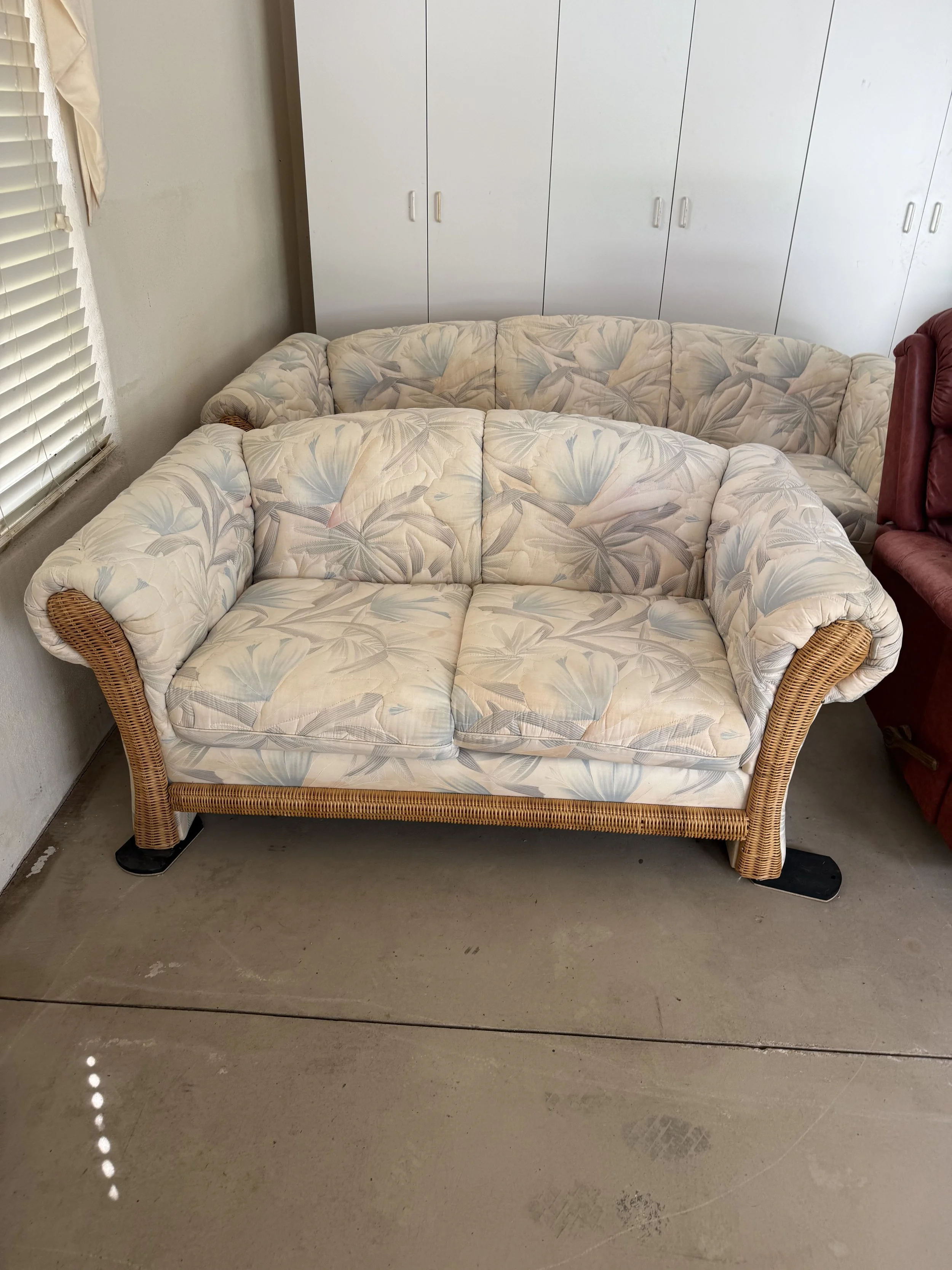 Seasonal Room Furniture