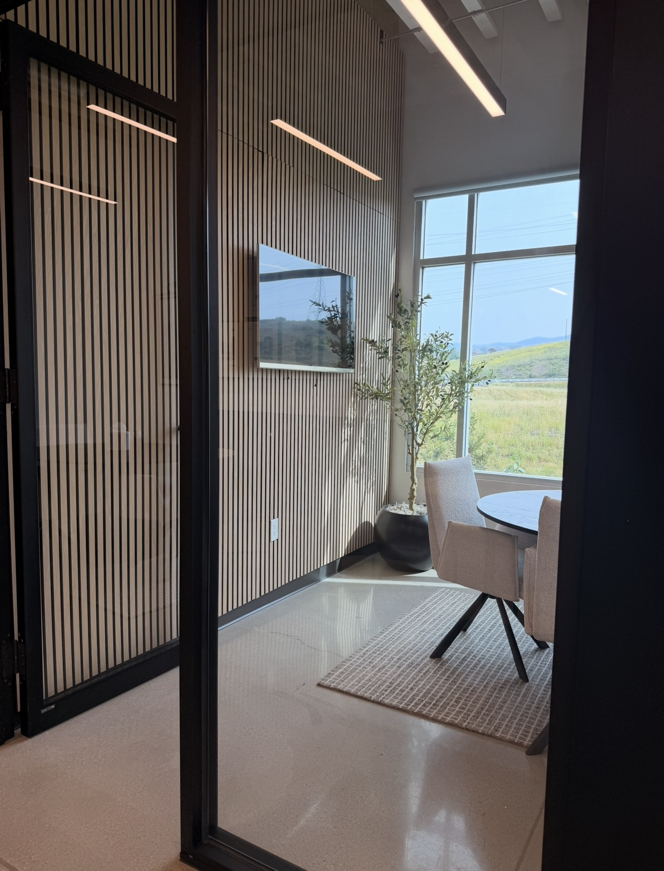 Office Interior Design 2_Havasu Lux Stays.png