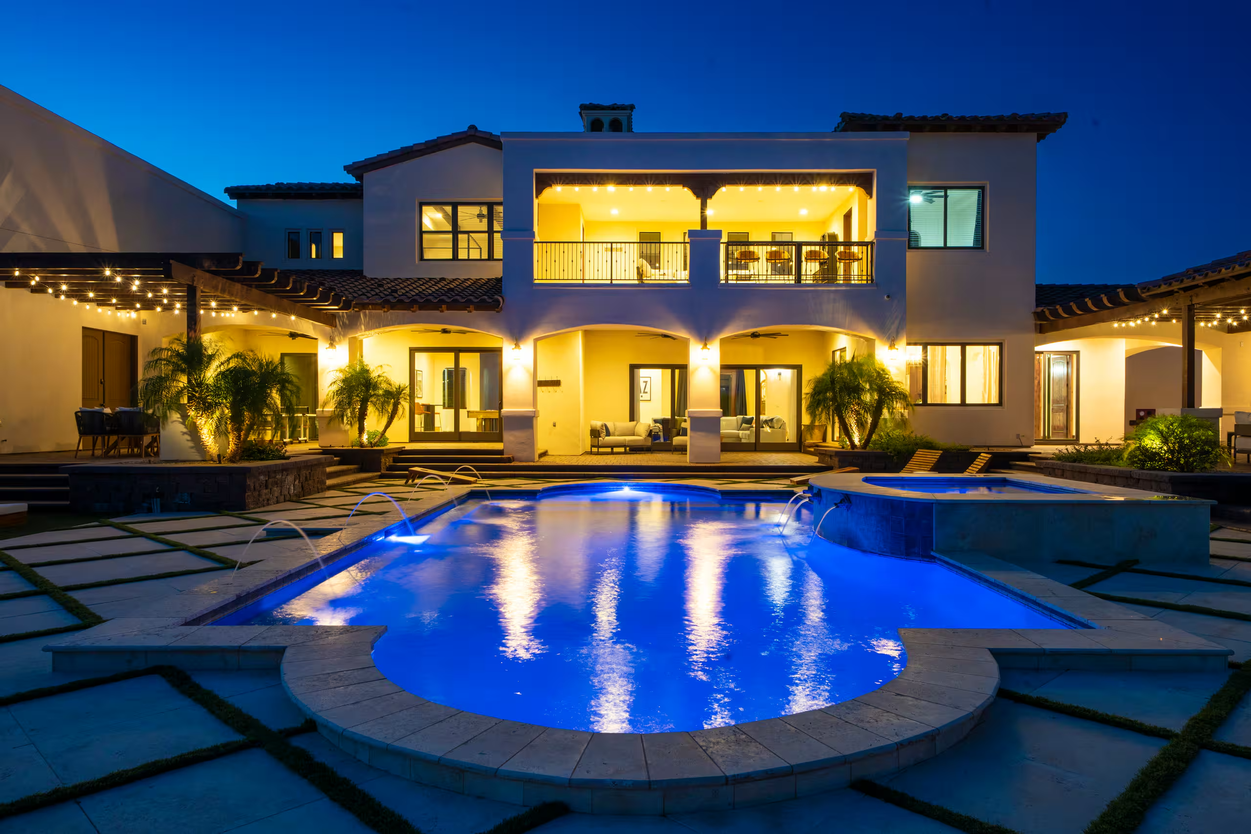 Villa Soleada_Exterior at Night 4.png
