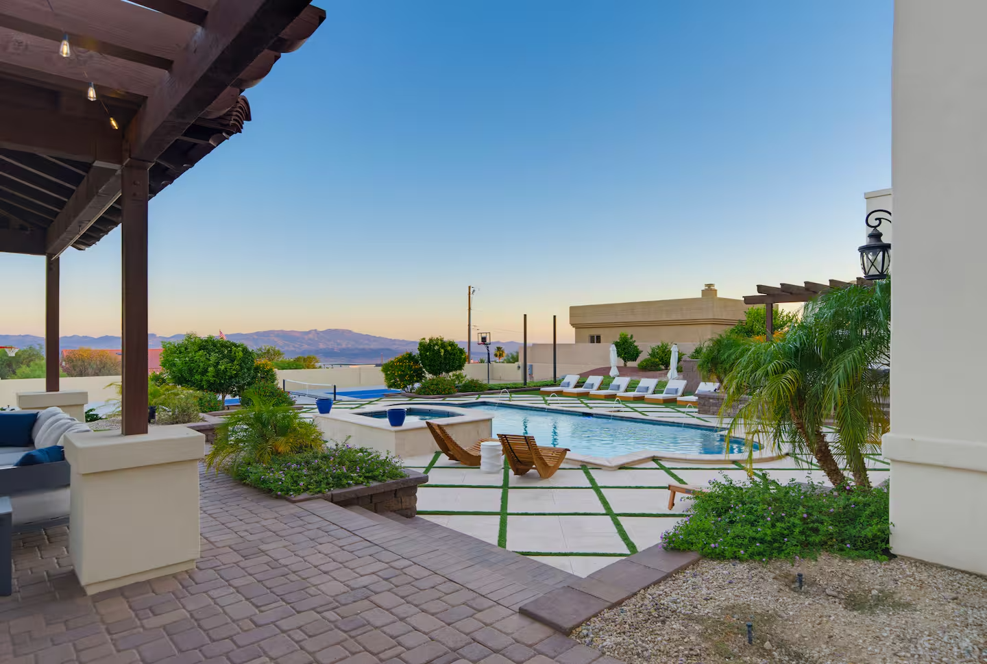 Villa Soleada_Pool Lounge.png