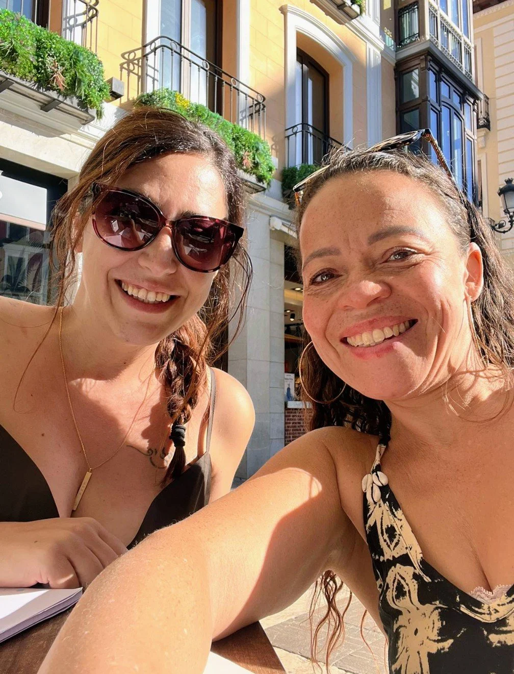 Nelcy et Emily Grenade