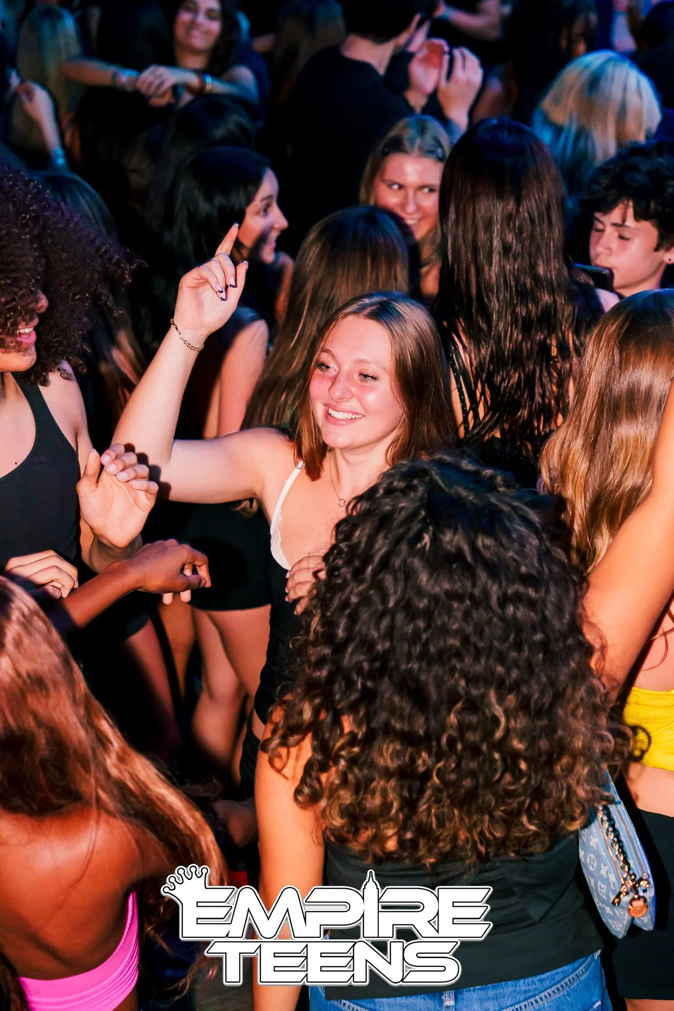 IG @yves_saint_dior YVESAINTDIOR.NET-36419.jpg