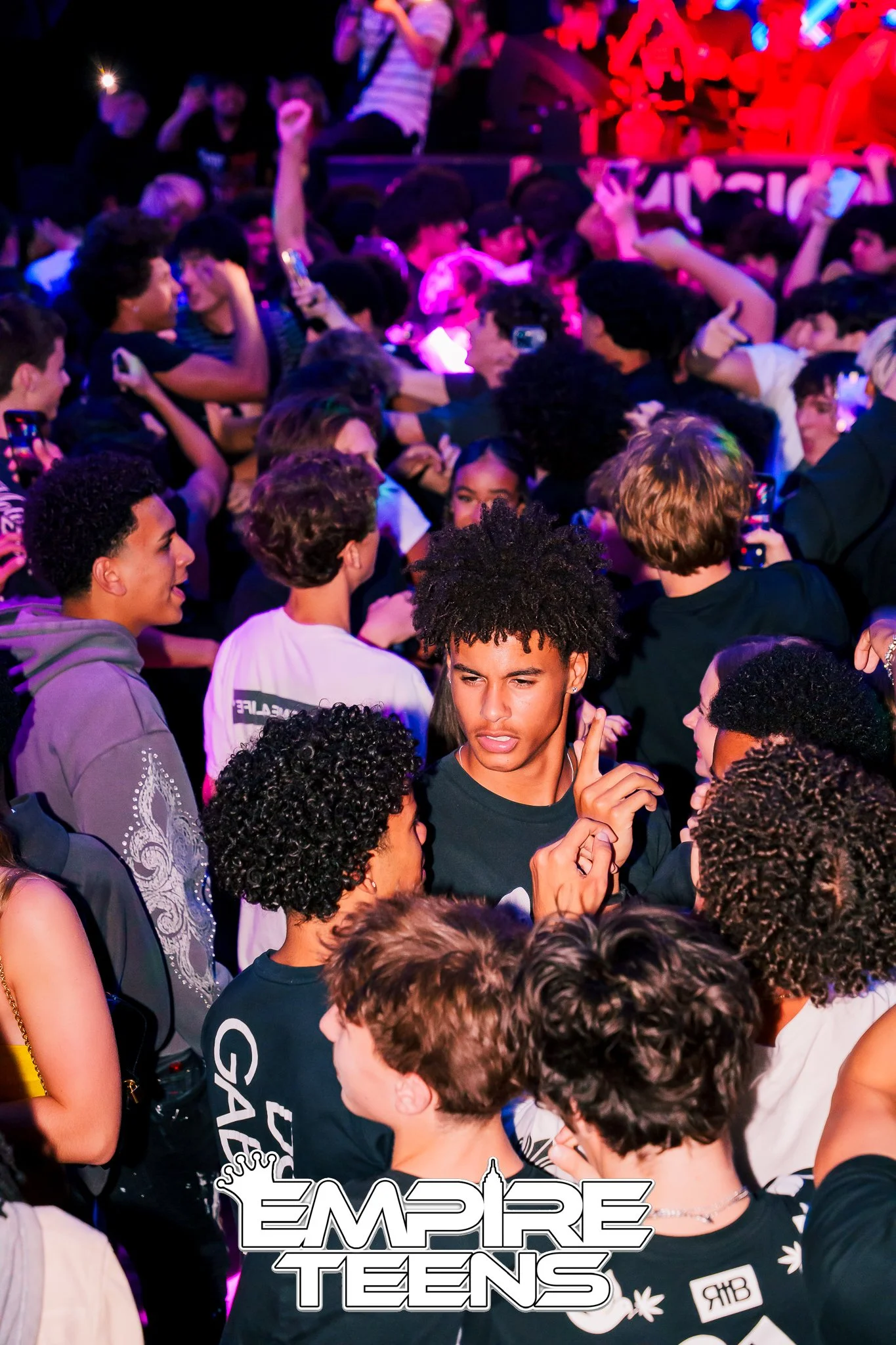 IG @yves_saint_dior YVESAINTDIOR.NET-36422.jpg