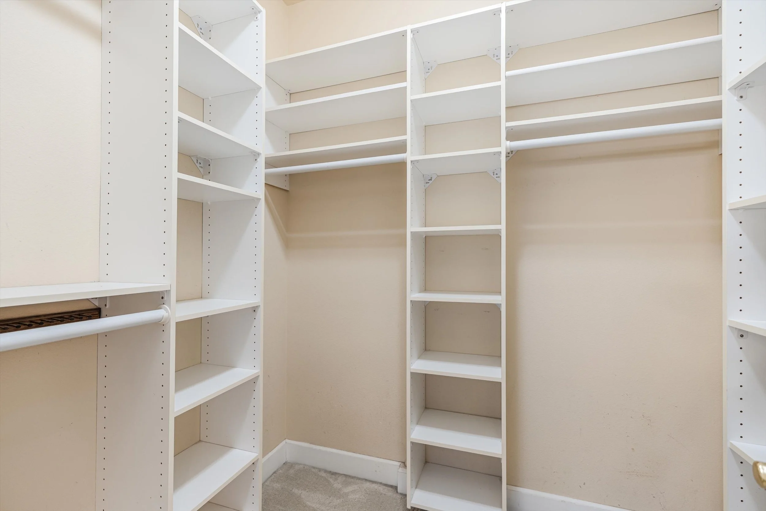 18-1665 NW Albany Ave-9.jpg