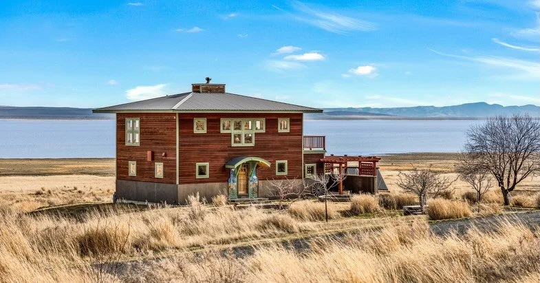 Listing an active Airbnb can be challenging. Listing an amazing home in an area people don&rsquo;t know they should be searching in is also a challenge, but the world wide web is a powerful tool. OR Hwy 31 from south of LaPine on Hwy 97 to Paisley, O