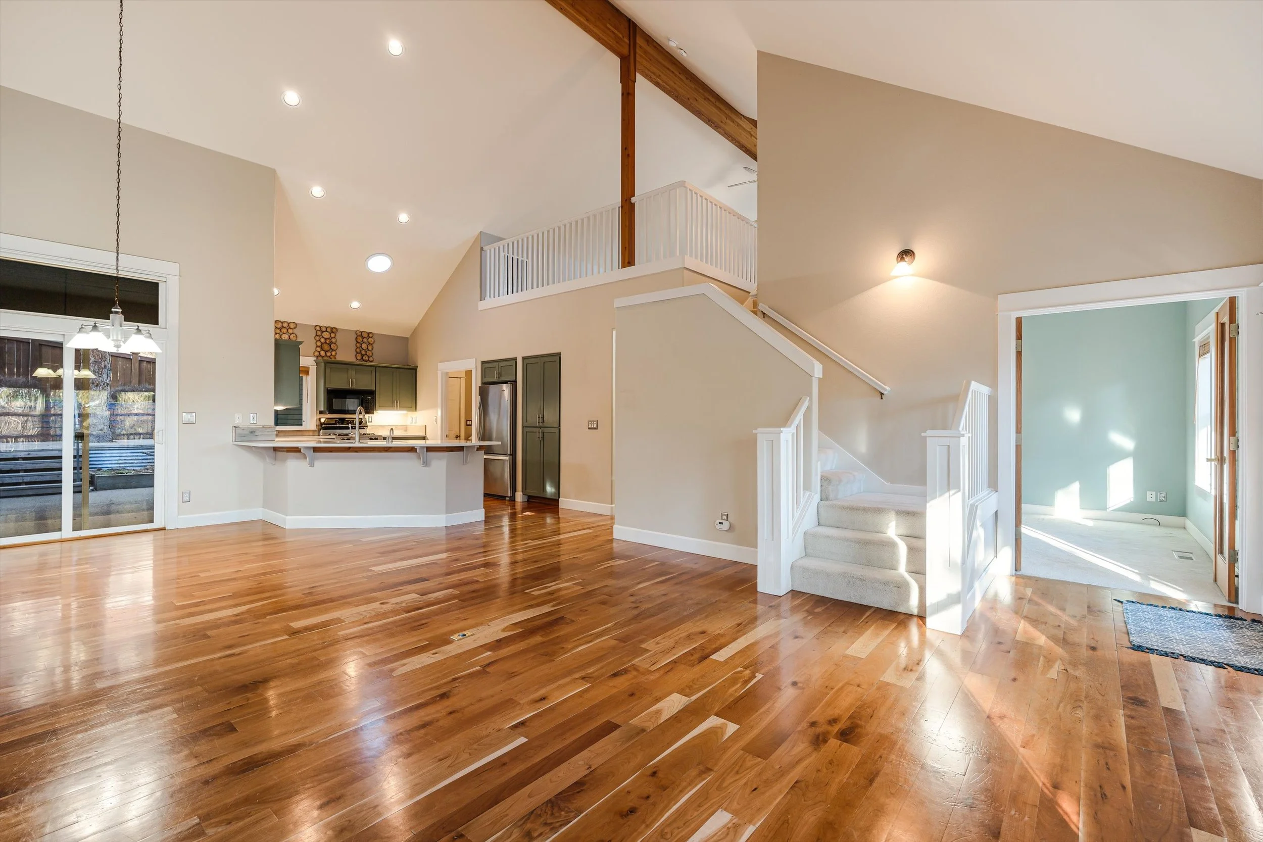 06-1665 NW Albany Ave-13.jpg