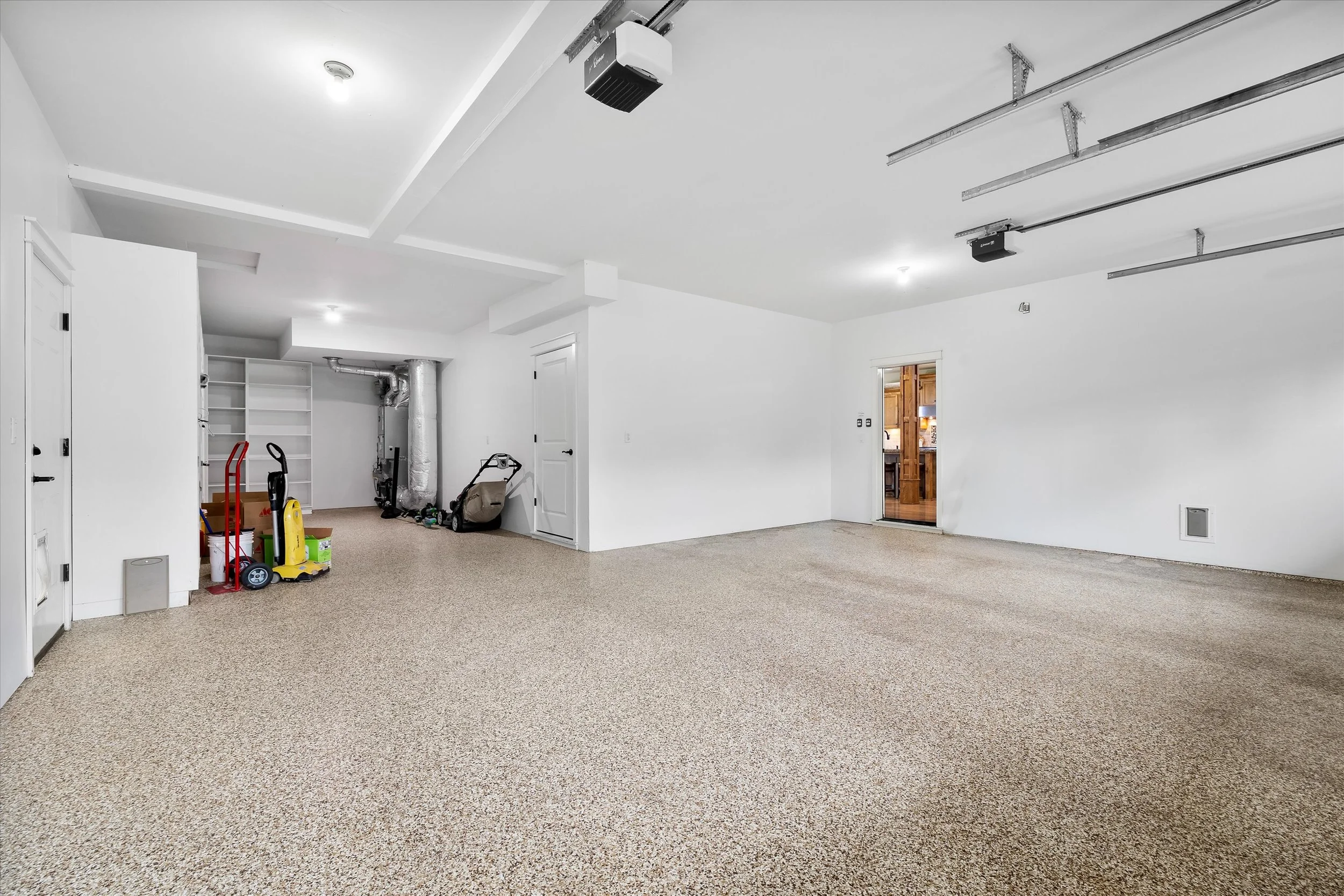 garage.jpg