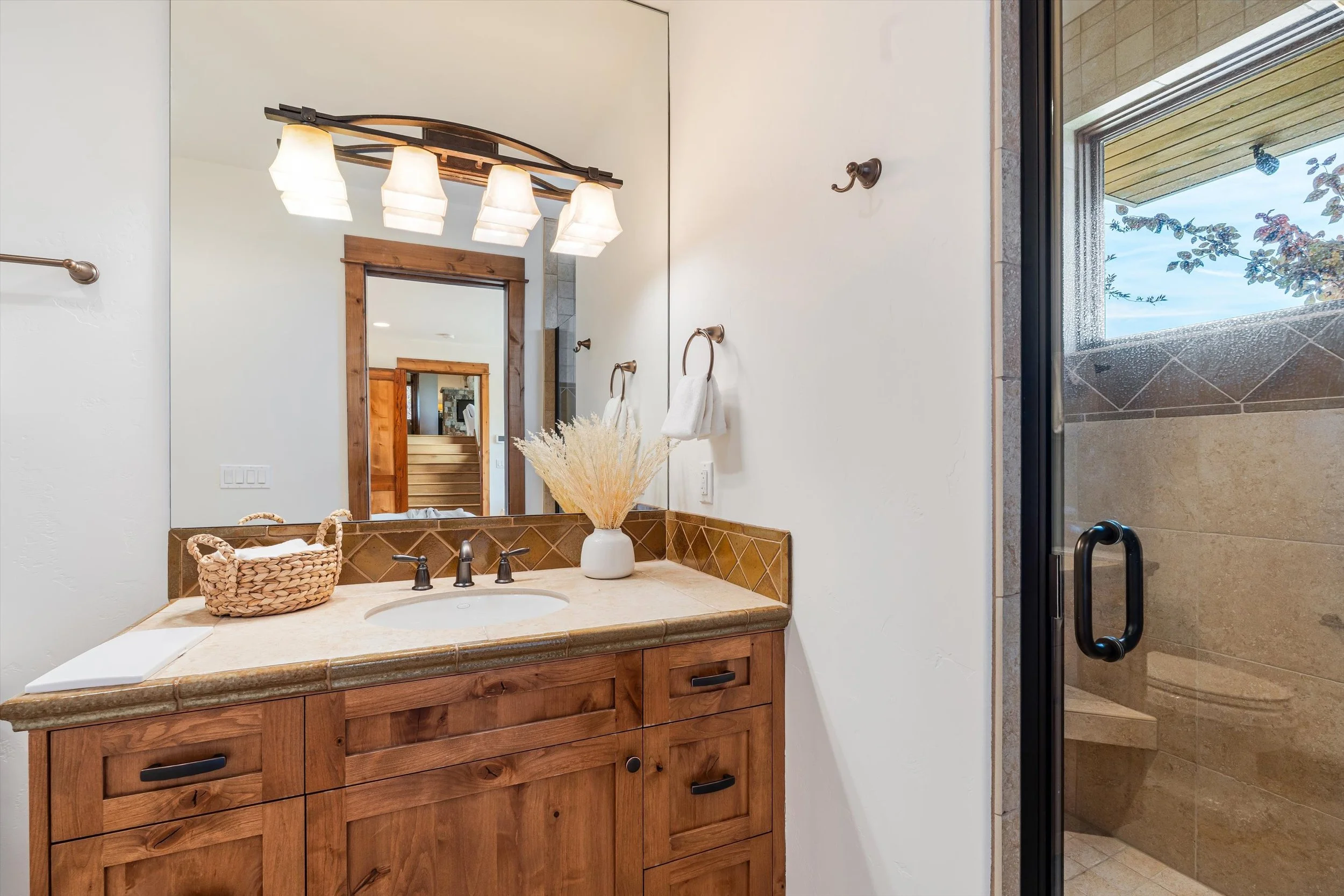 28-3282 NW Starview Dr-10.jpg