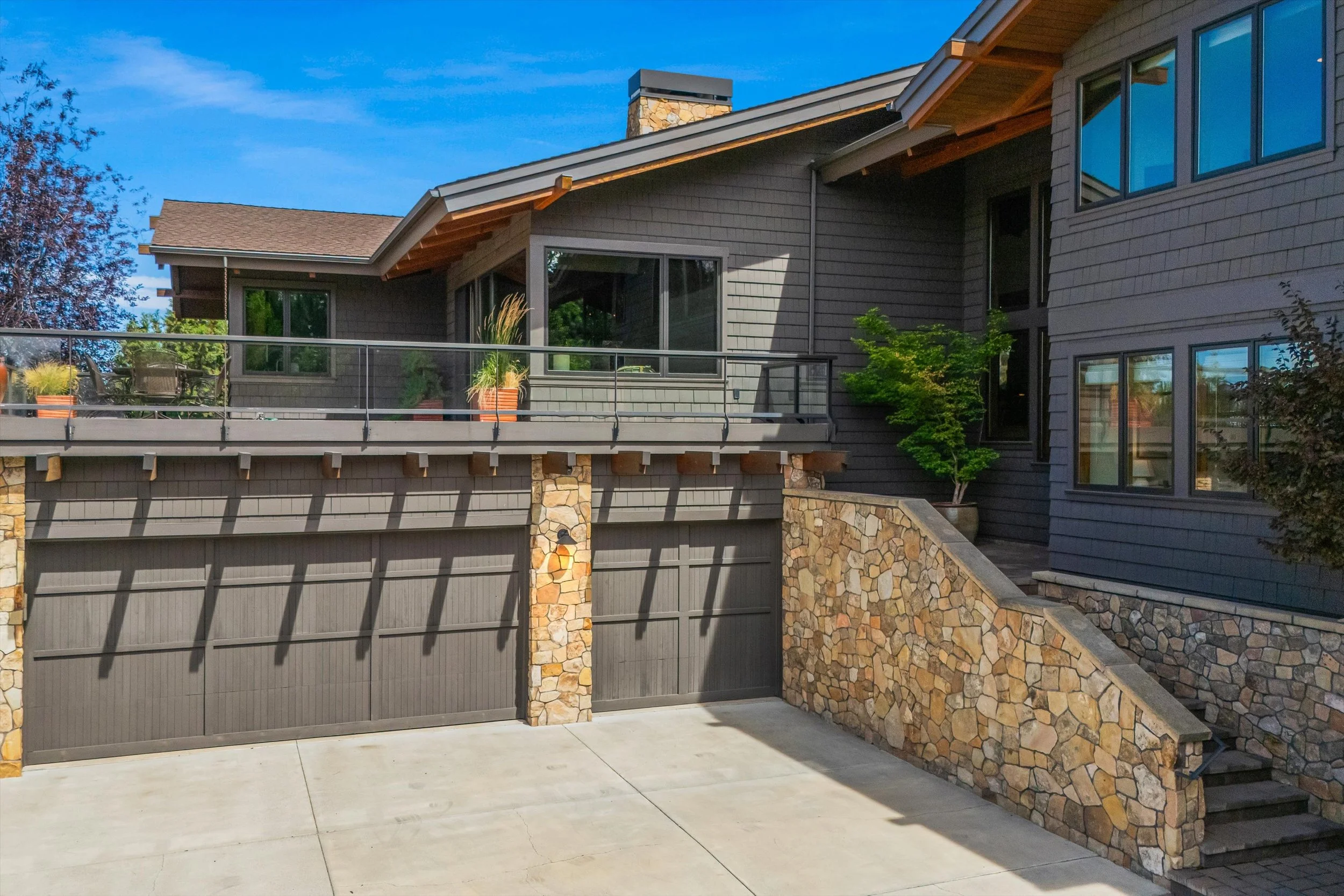 04-3282 NW Starview Dr-4.jpg