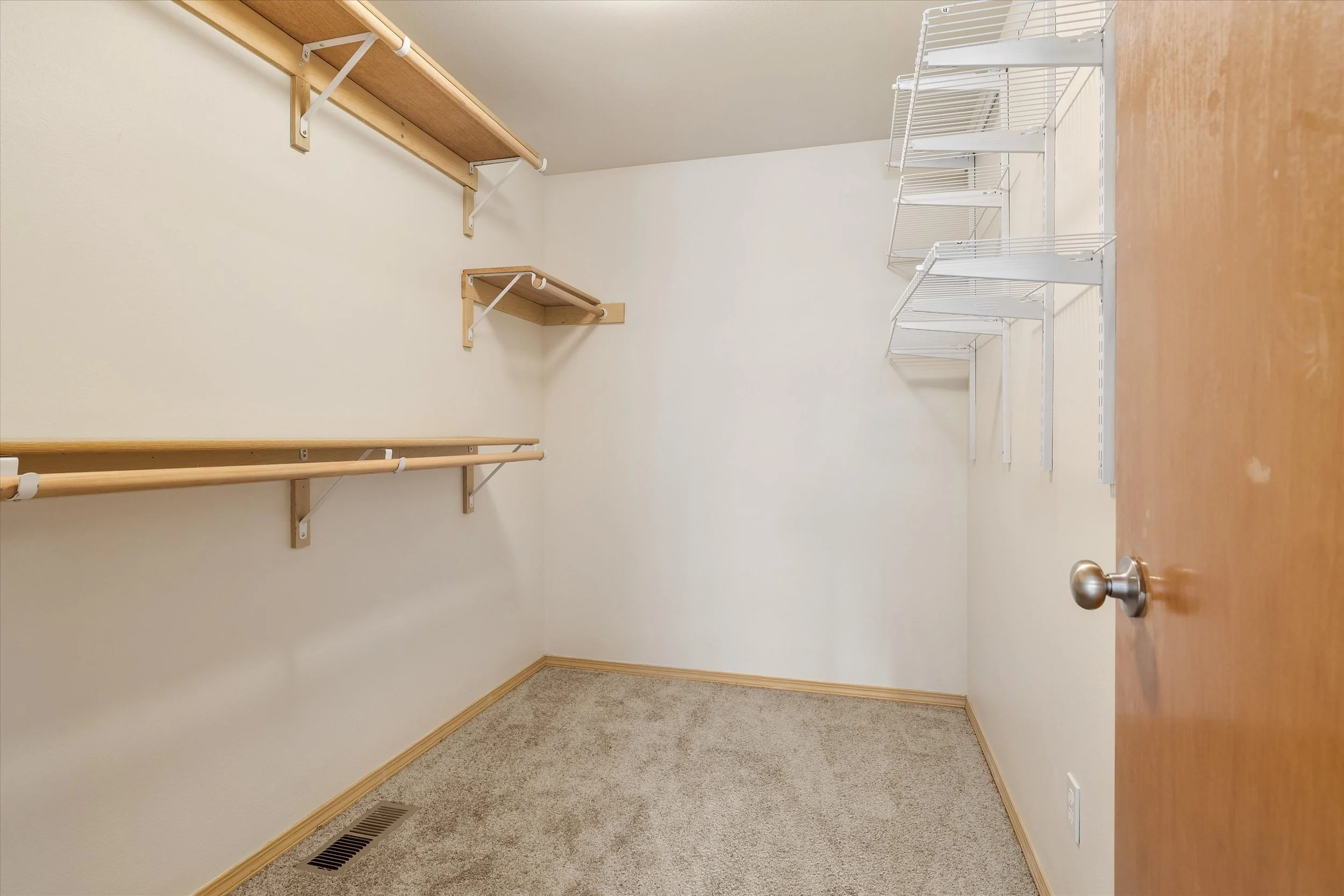 21-Primary closet.jpg