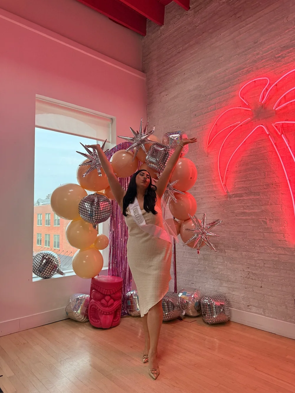 BANGTEL BACH CLUB - See how these Bachelorettes did it!  BANGTEL I Best  Holiday Airbnbs I Chicago I Grand Rapids I Palm Springs | Twin Lakes