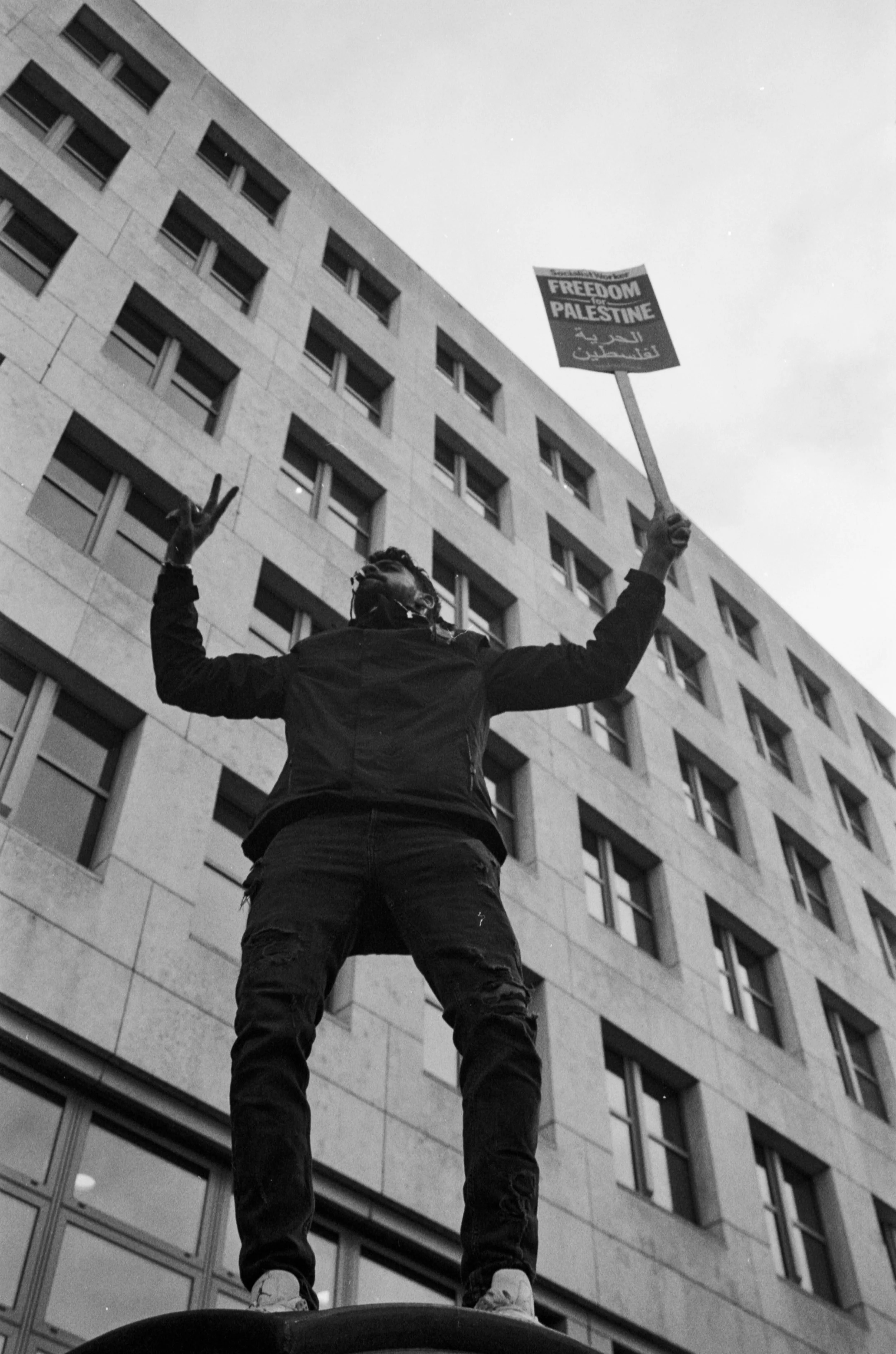 Met him earlier in the day and spent about 20 minutes hearing his story and why he was there to protest. Then helped him to get up onto the telephone and captured image below