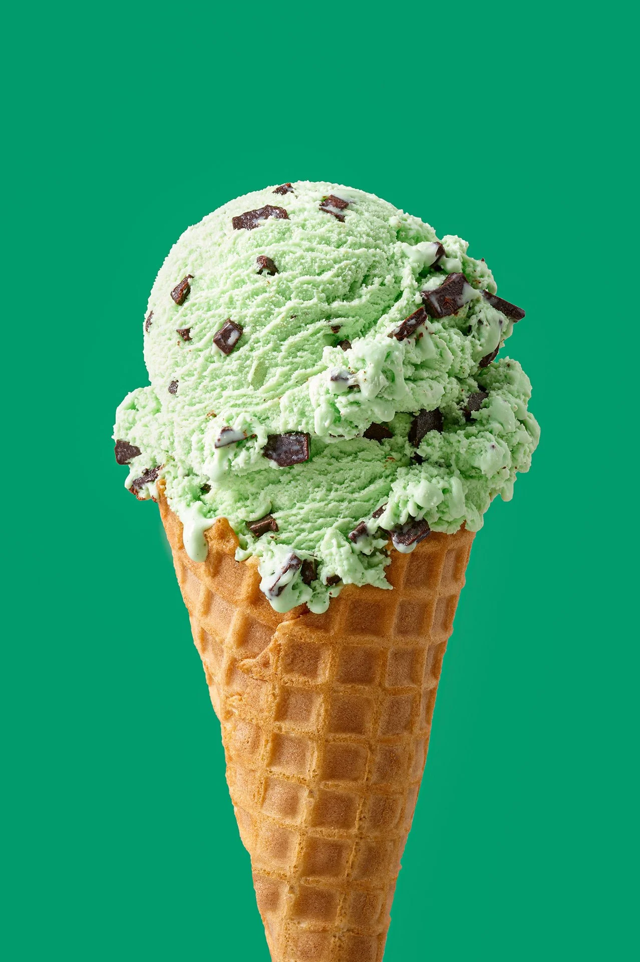 Mint-Ice-Cream-Sugar-Cone-Food-Photography2.jpg