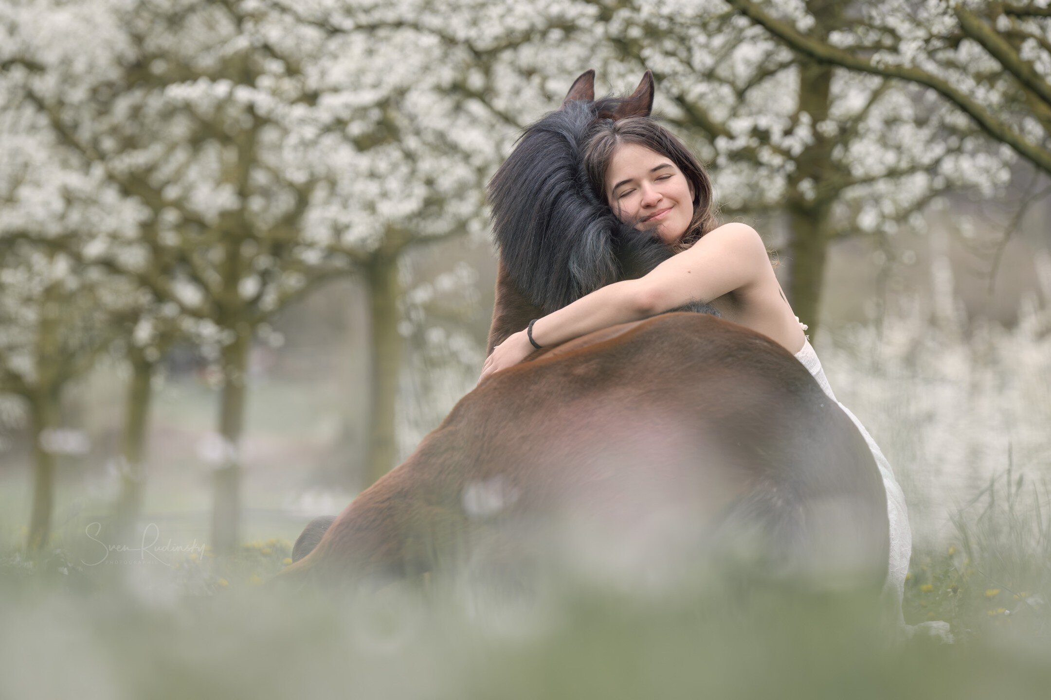 Allen ein sch&ouml;nes Wochenende 🎉

Fotoshooting mit @jasmin_snouky_ponyliebe , vielen Dank Jasmin 🤗

📷 Equipment:
- Sony Alpha 1
- Sony FE 70 200 GM II

#fotoshooting #pferdeshooting #bl&uuml;tenpracht #bl&uuml;tenzauber #horsephoto #equinephoto