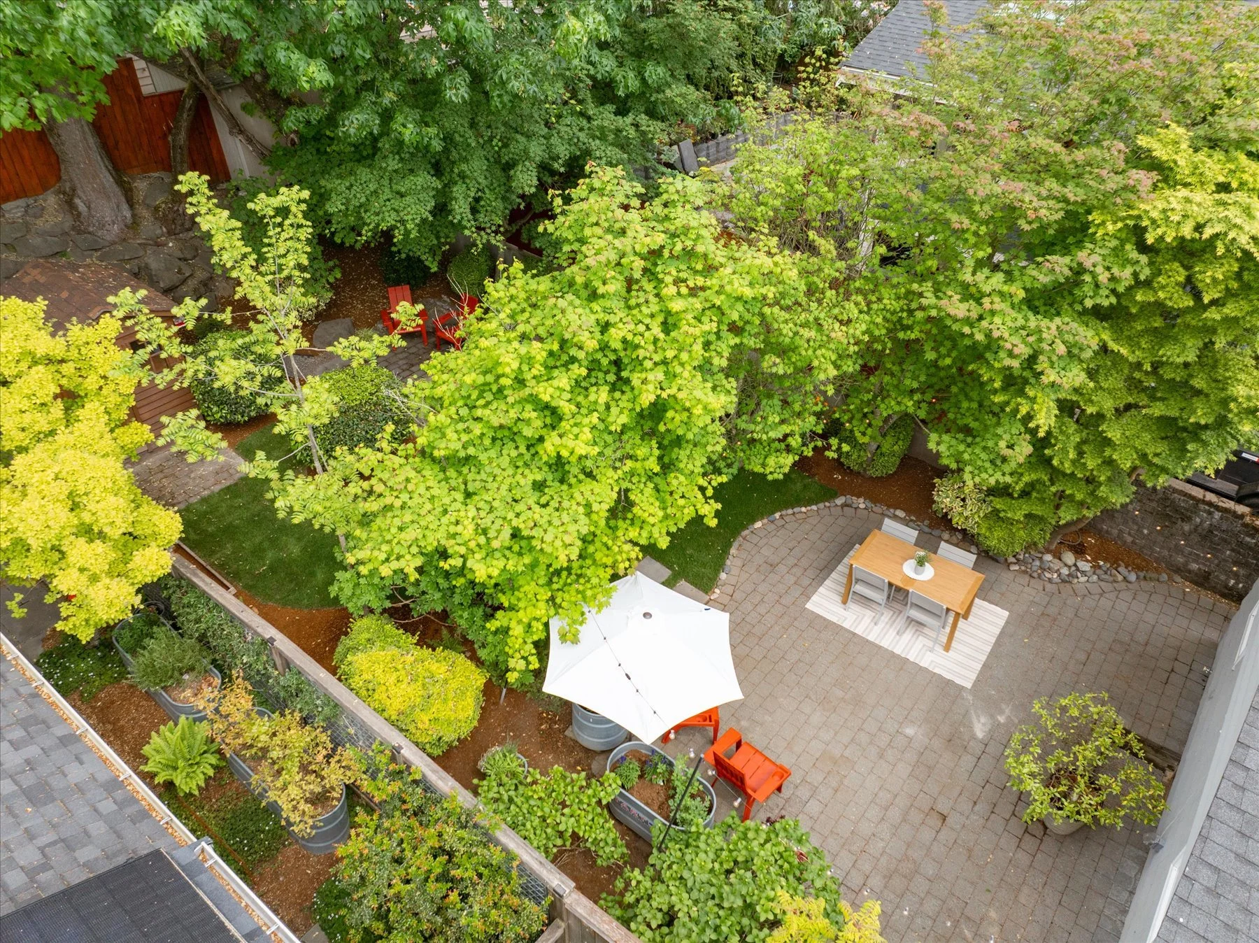 33-EricksonBrown_Porchlight_GreenwoodDrone-2.jpg