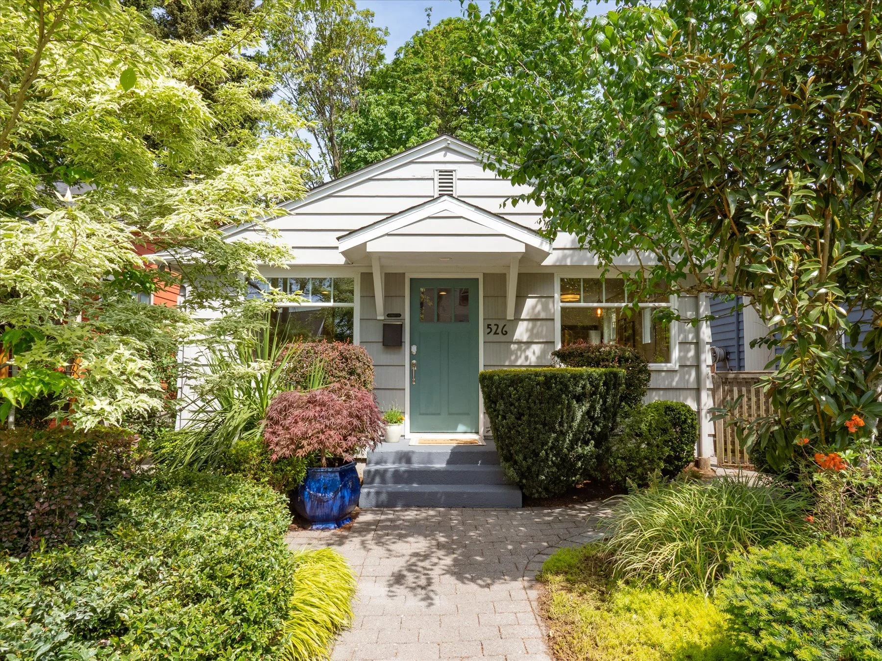 01-EricksonBrown_Porchlight_Greenwood-18.jpg