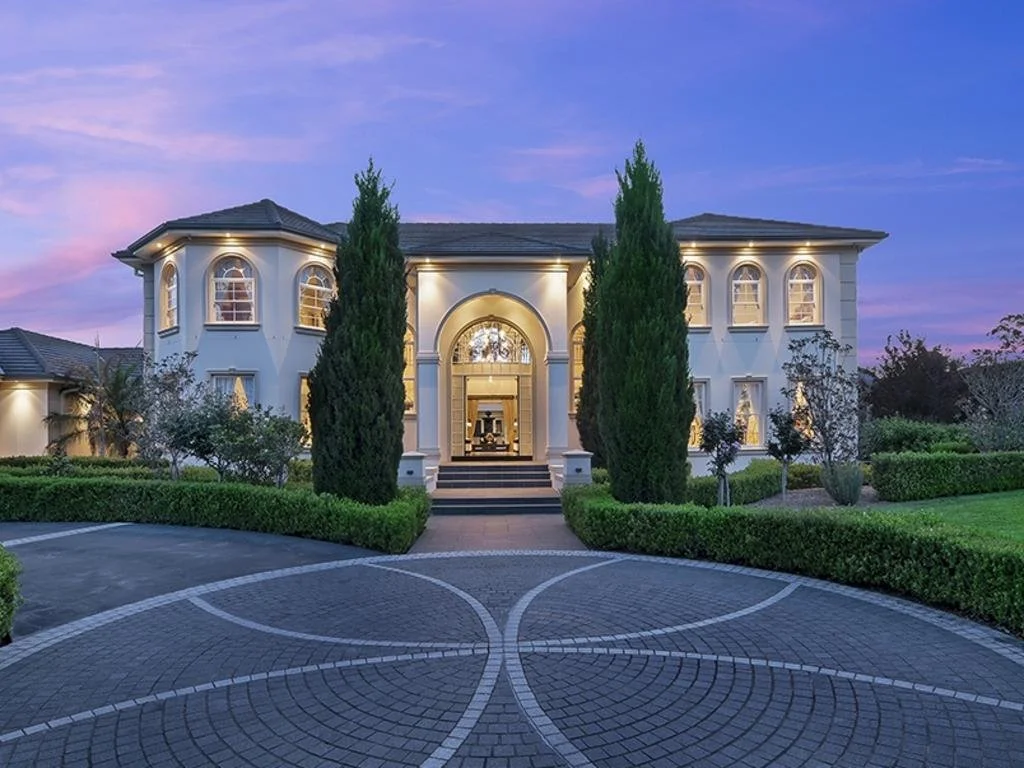 Mortgage Broker Catherine Field