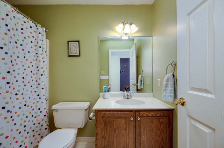 241WWalnutTreeDrive-28 1.png
