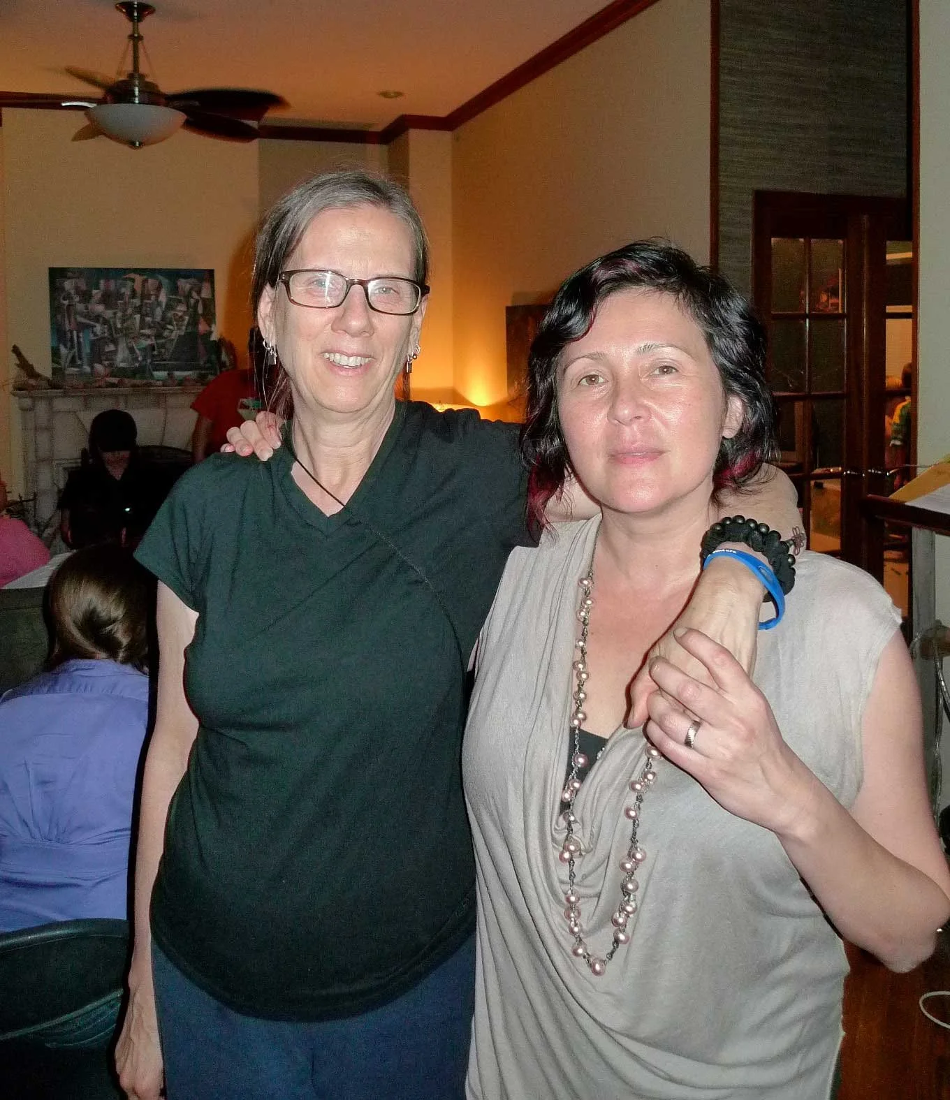 Barbara and Hoa at Hoa Nguyen's Salon in Austin, April 2, 2011.