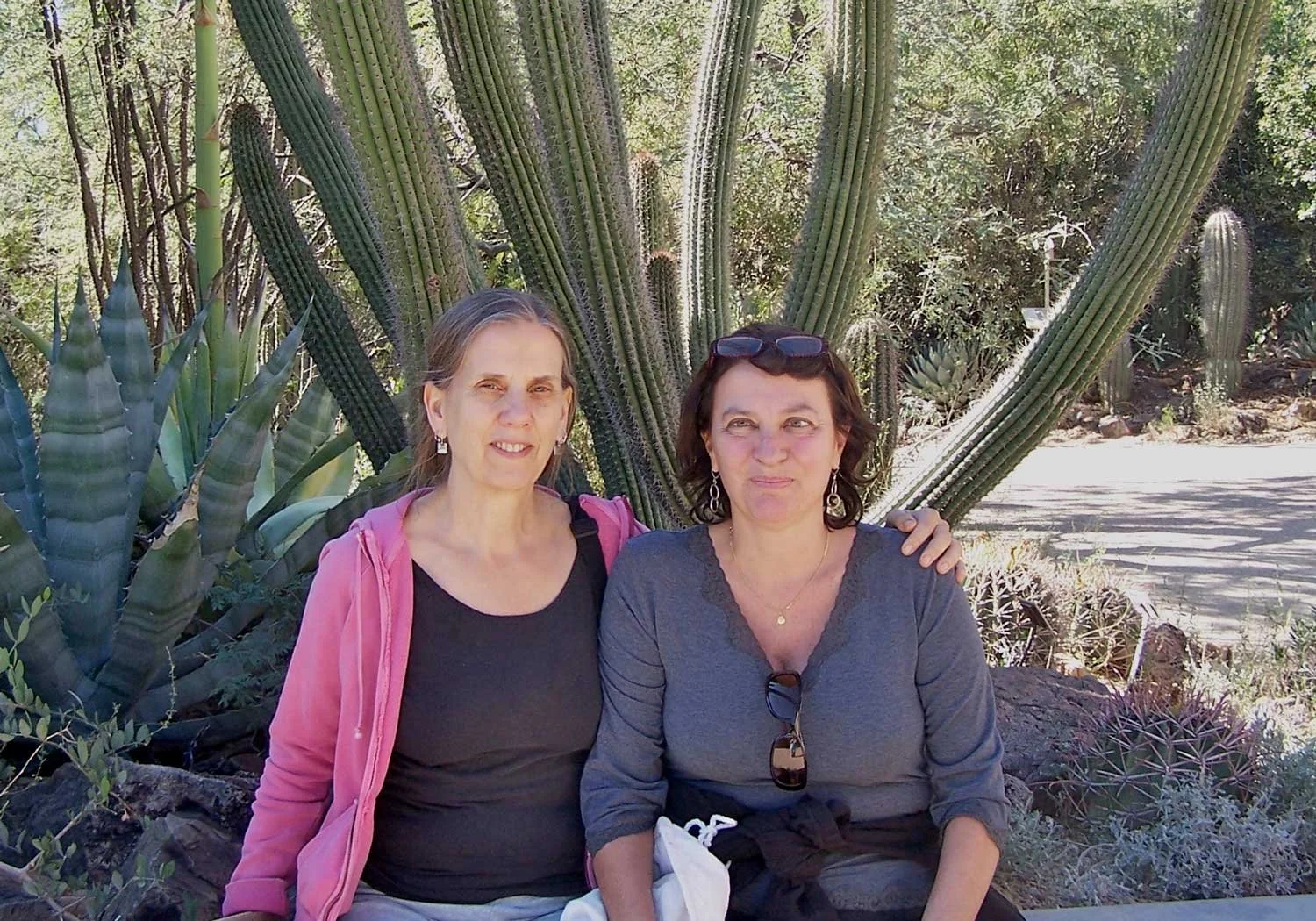 Barb & Lila Zemborian at the Desert Museum, November 20, 2009.