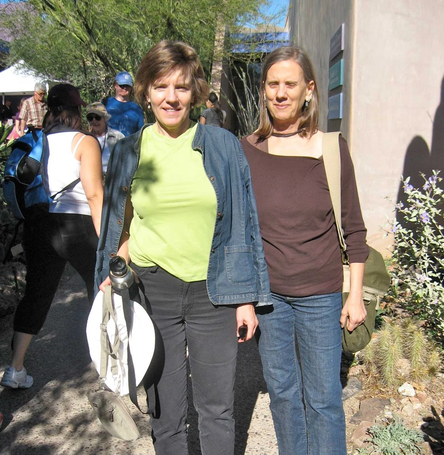 Jean Hueving and Barbara at the Desert Museum, January 26, 2009.