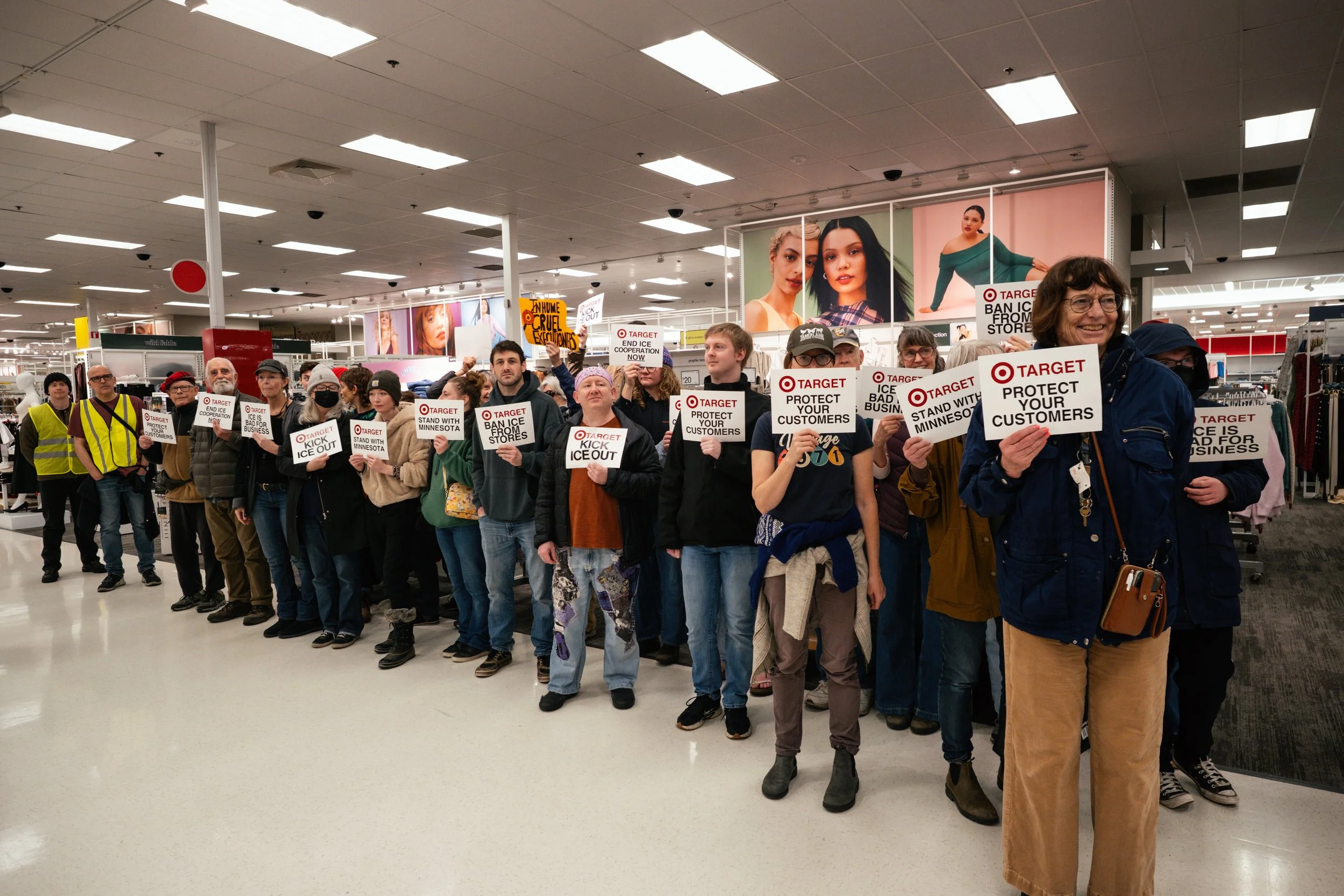 CREDIT Erika Lamothe Group_inside.jpg