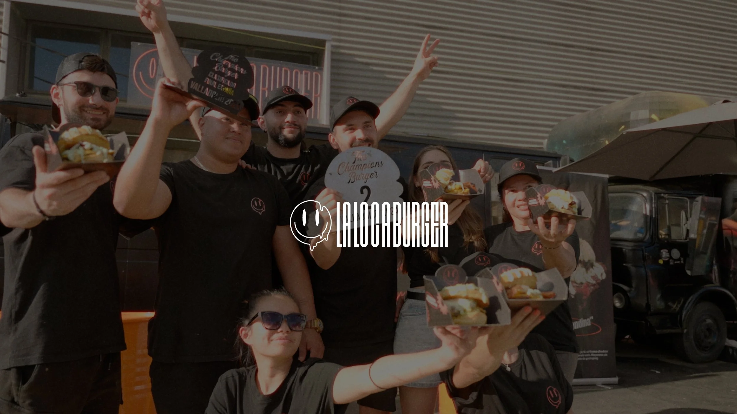 LaLocaBurguer_Portada_Clientes_MadebyBocaracá.jpg