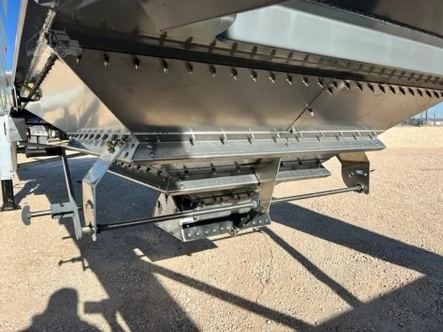 2025 Sand Hopper - Midland Sand Runner — Area Trailer Sales & Rentals
