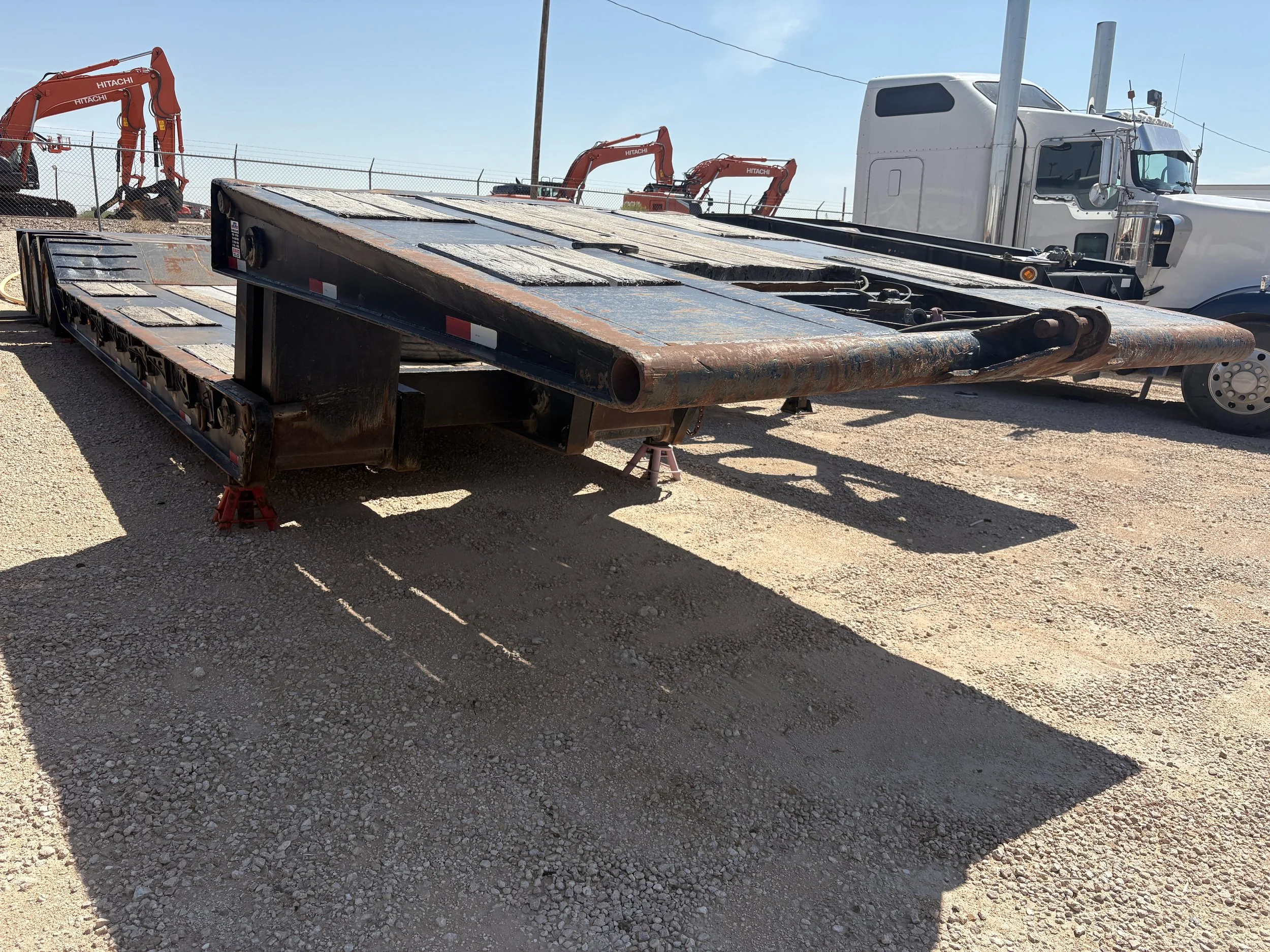 used_scissor_neck_lowboy.JPG