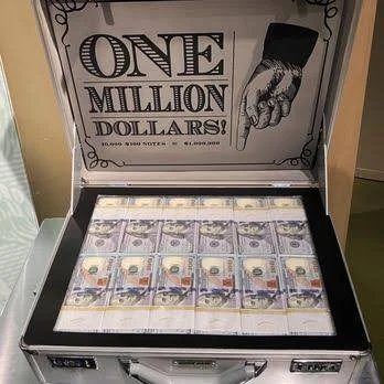 briefcase.jpg