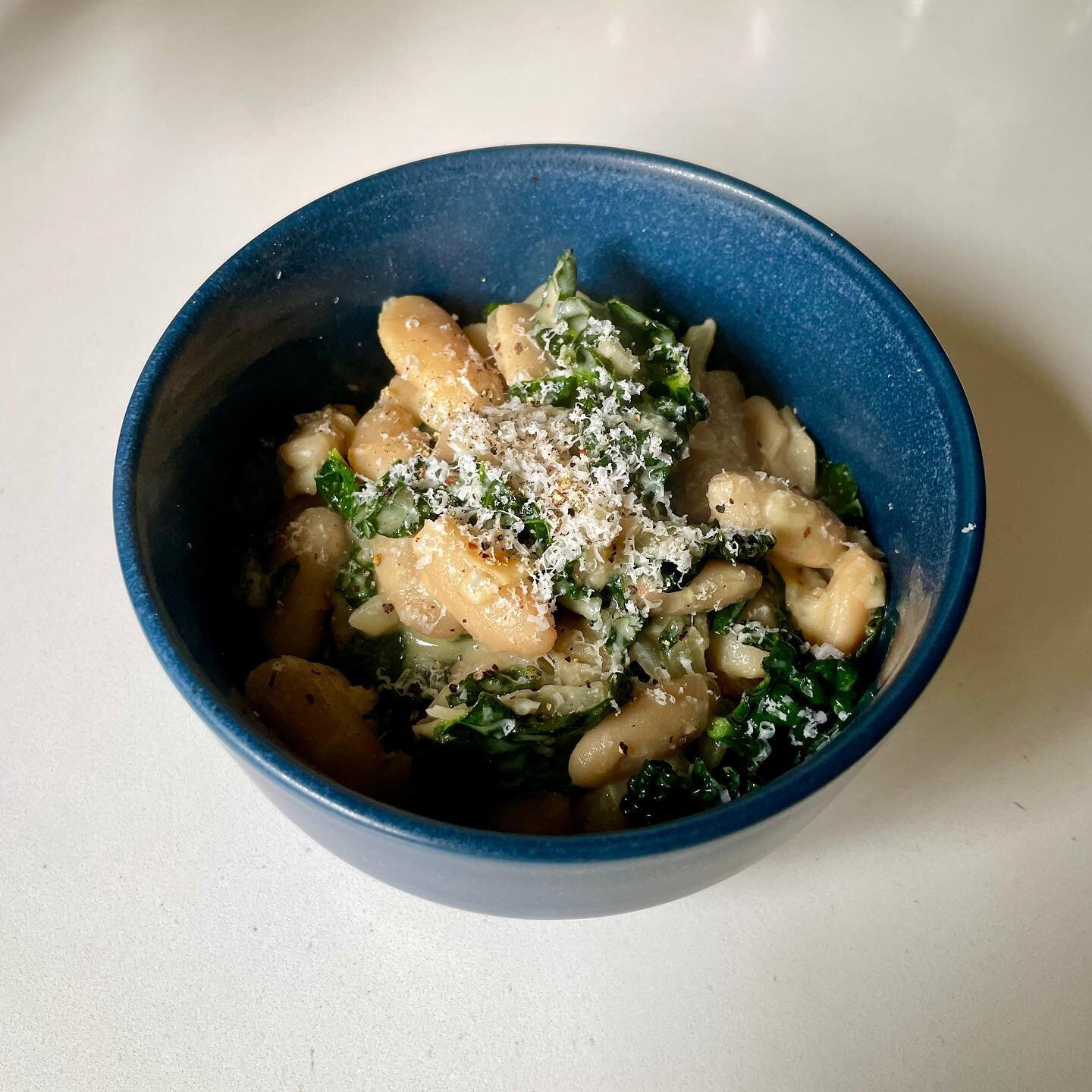 last night&rsquo;s dinner (not very gorgeous but good for a gloomy day)&mdash; creamy miso butter beans with kale. Ended up topping it with parm, chili flakes and scallion (not pictured)