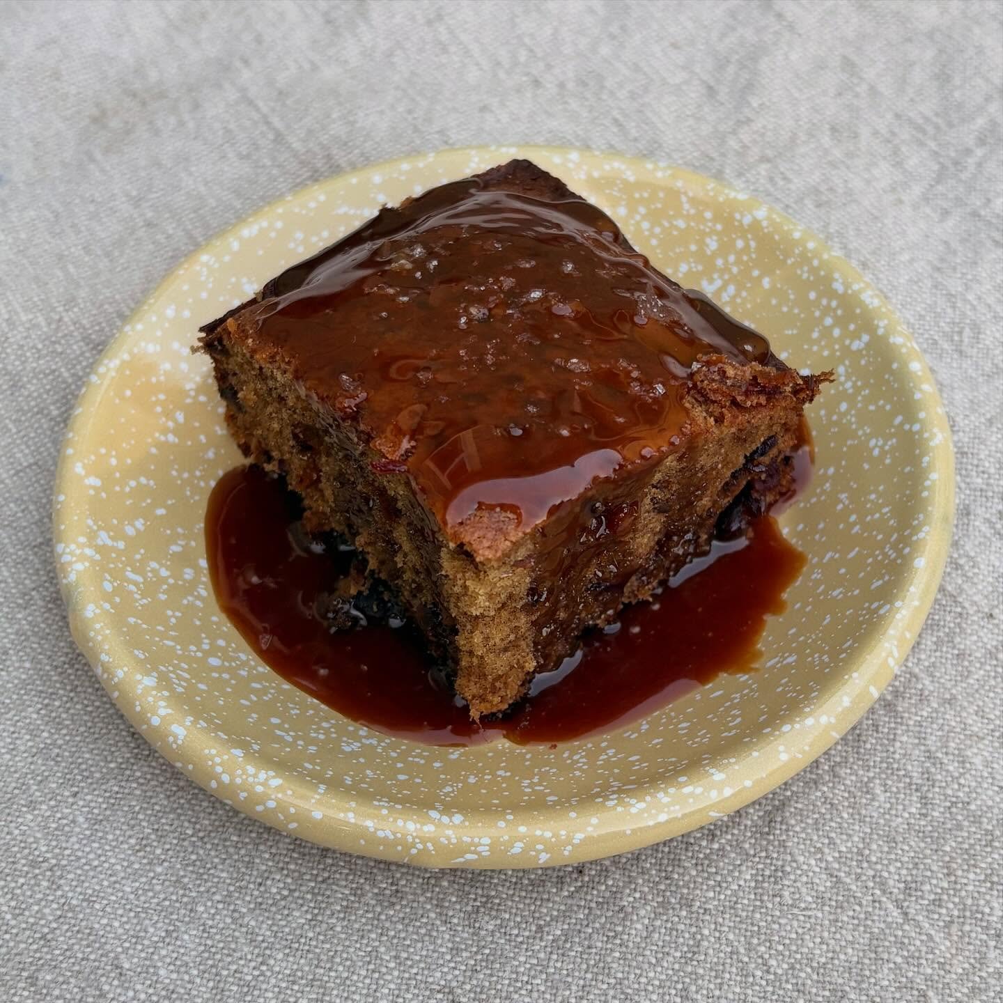 We moved to Oregon and I made sticky toffee pudding.

recipe from Love is a Pink Cake by @violetcakeslondon