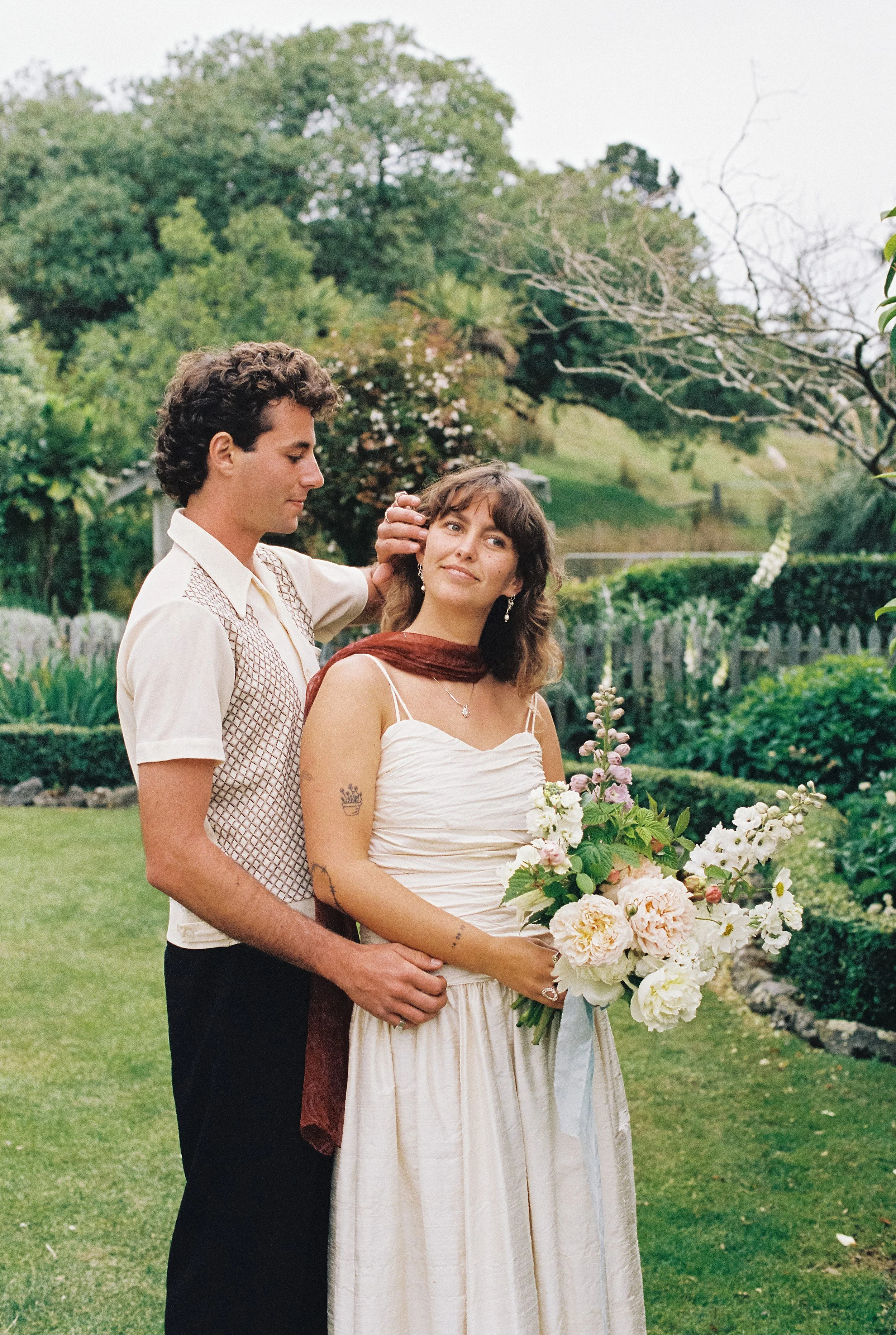 Ridgecliff_Farm_Elopement_ Banks_Peninsula_0165.jpg
