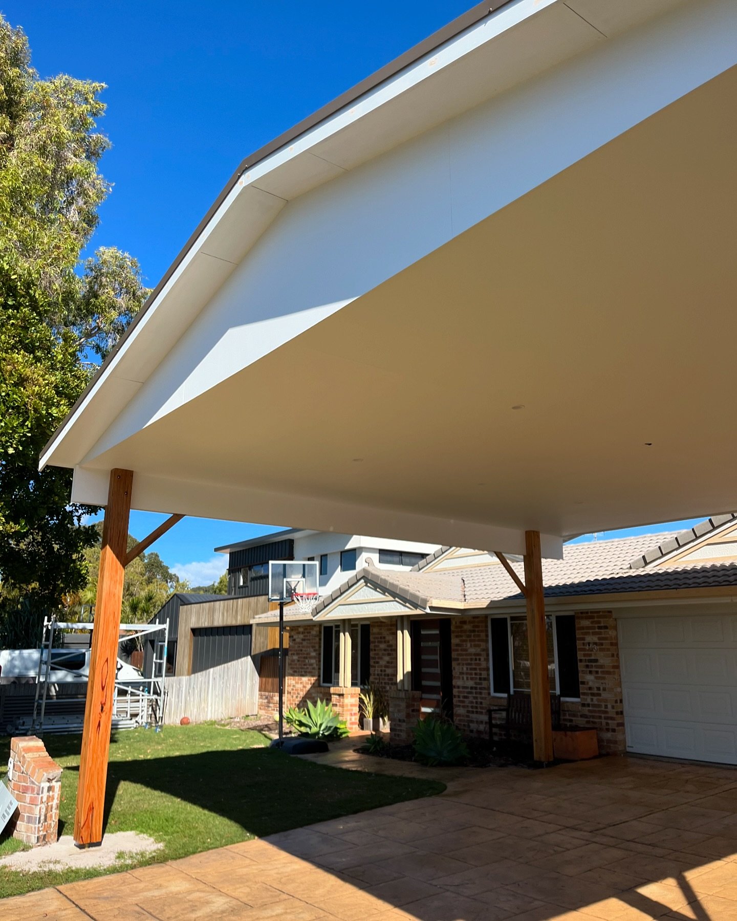 Cabarita Carport - 

@williamsgroupaustralia 
@coastalgreenelectrical 
@shapedplastering 
@profinishpainters_ 
@csrgyprock 
@lysaght_australia