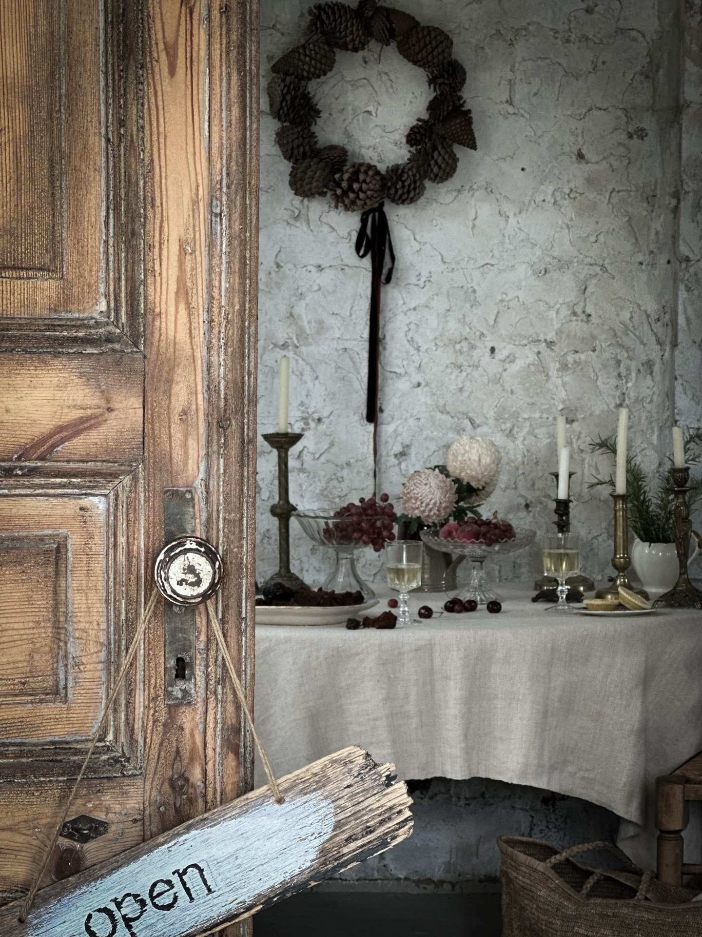 Our Christmas store has arrived, bringing a beautiful mix of timeless pieces to celebrate the season. Explore vintage treasures to warm your home, candles for glowing tables, French plates and bowls for all your festive treats, cutlery to set a welco