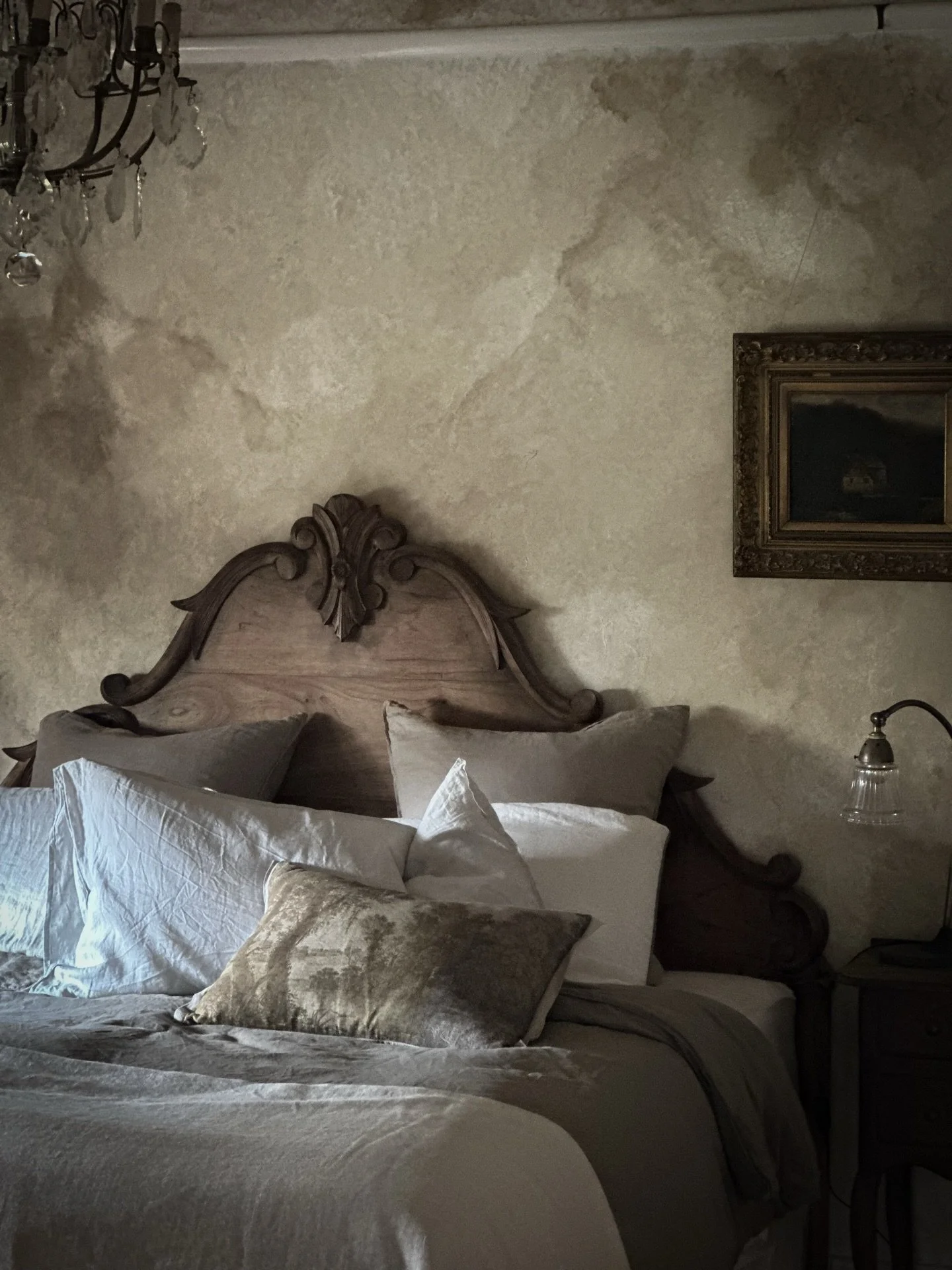 Slow Sundays - H O M E 

#antiques #interiordesign #vintagedecor #vintagehomedecor #frenchantiques