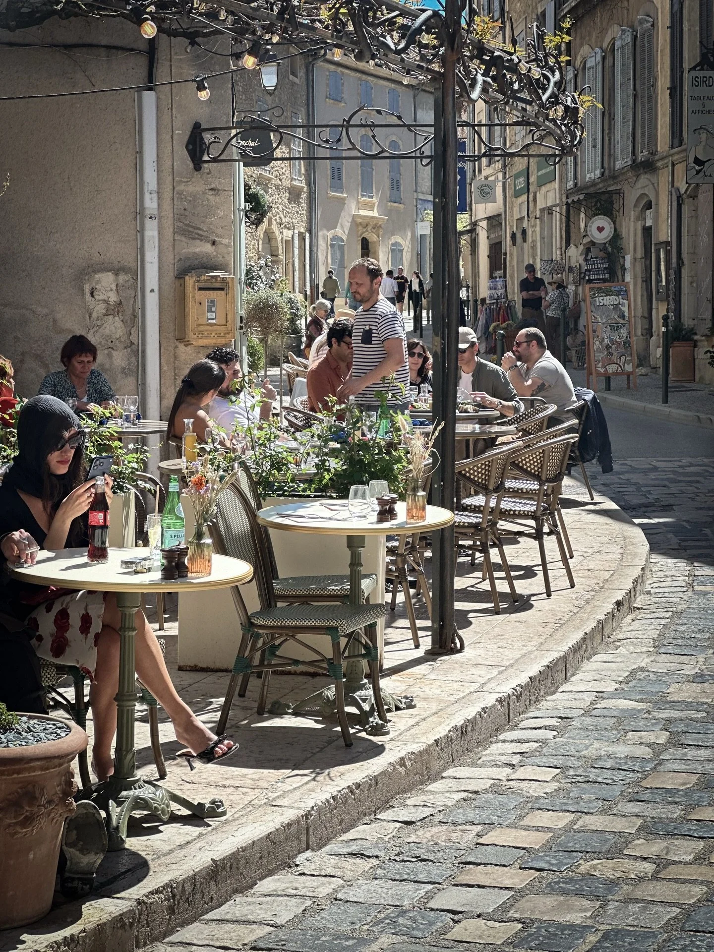 Spring has arrived this week in the South of France. The days couldn&rsquo;t be more beautiful, the sun is out and everyone is out. Cafes are buzzing, brocante markets are overflowing with treasures and we&rsquo;re pinching ourselves that we can call