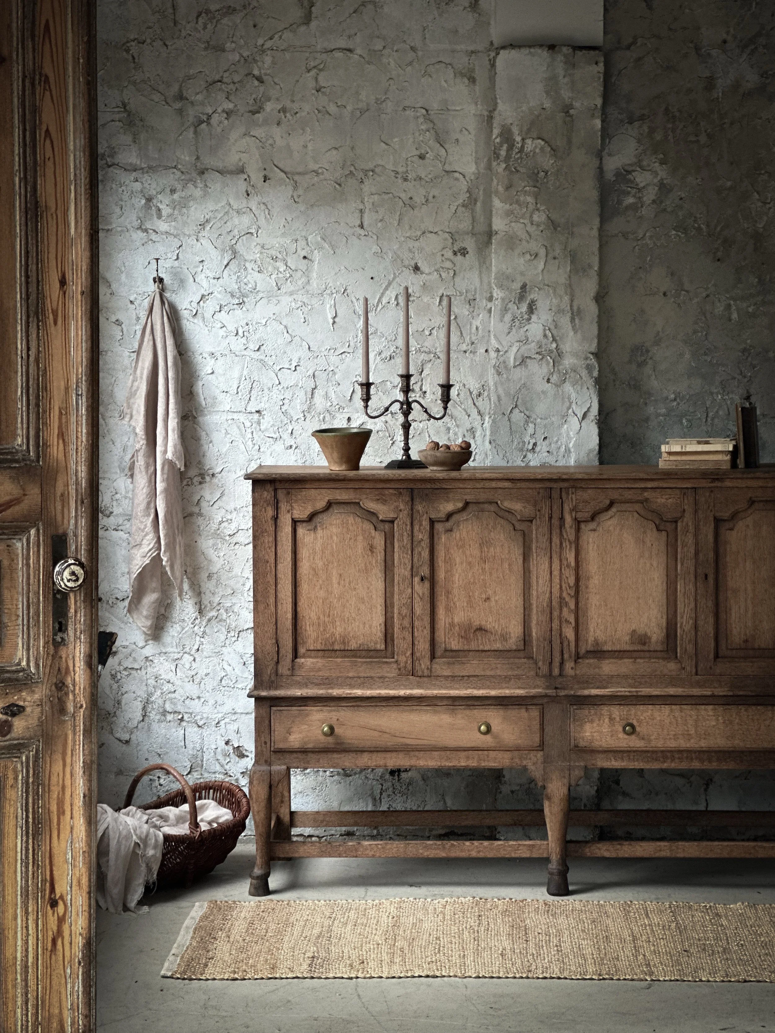 A beautiful 19th-century Georgian oak sideboard, where rich character, heritage, and exceptional craftsmanship create effortless luxury with lasting warmth. 

Available now in our online store at www.familyfounded.com.au.

#FamilyFounded #GeorgianAnt