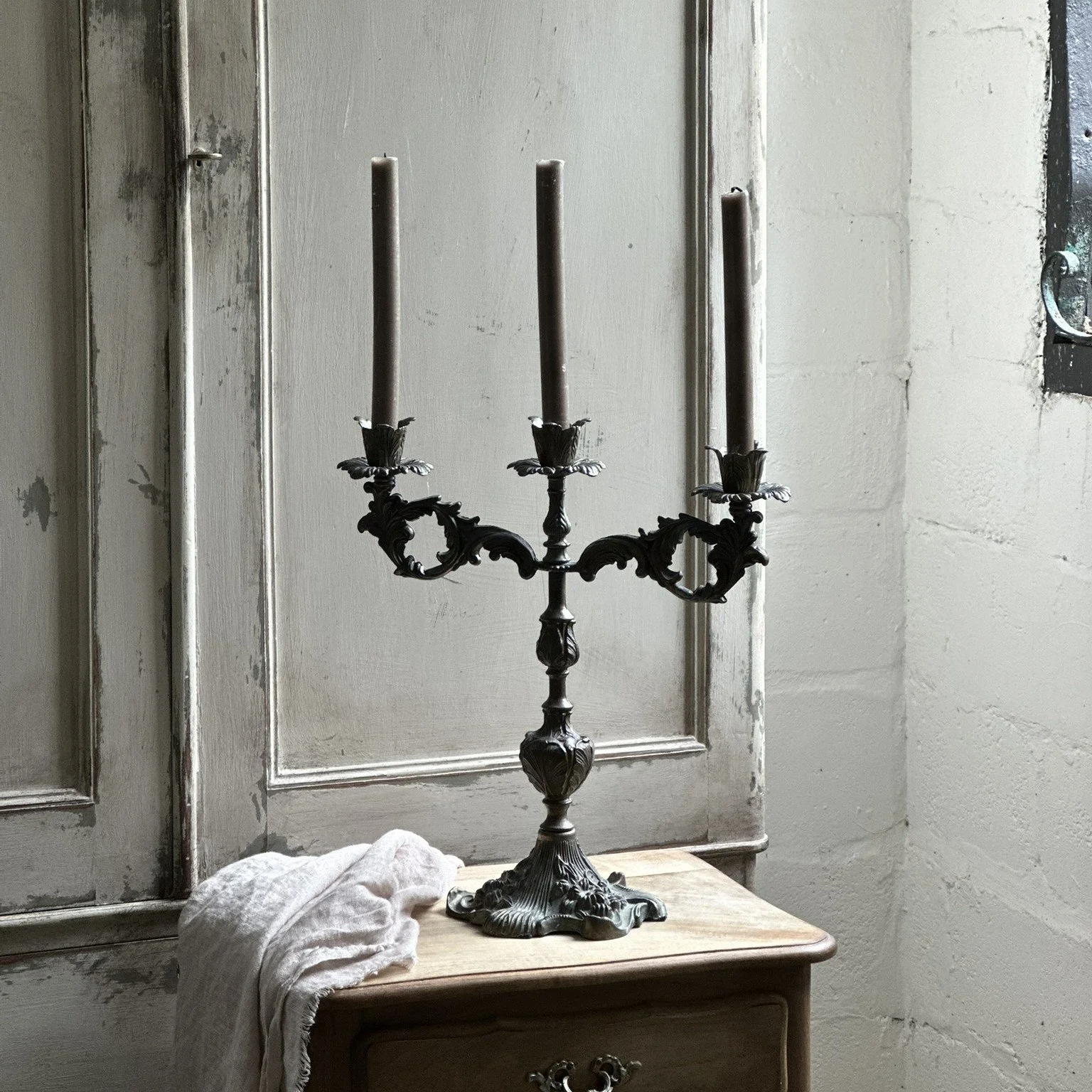 Grand candelabra