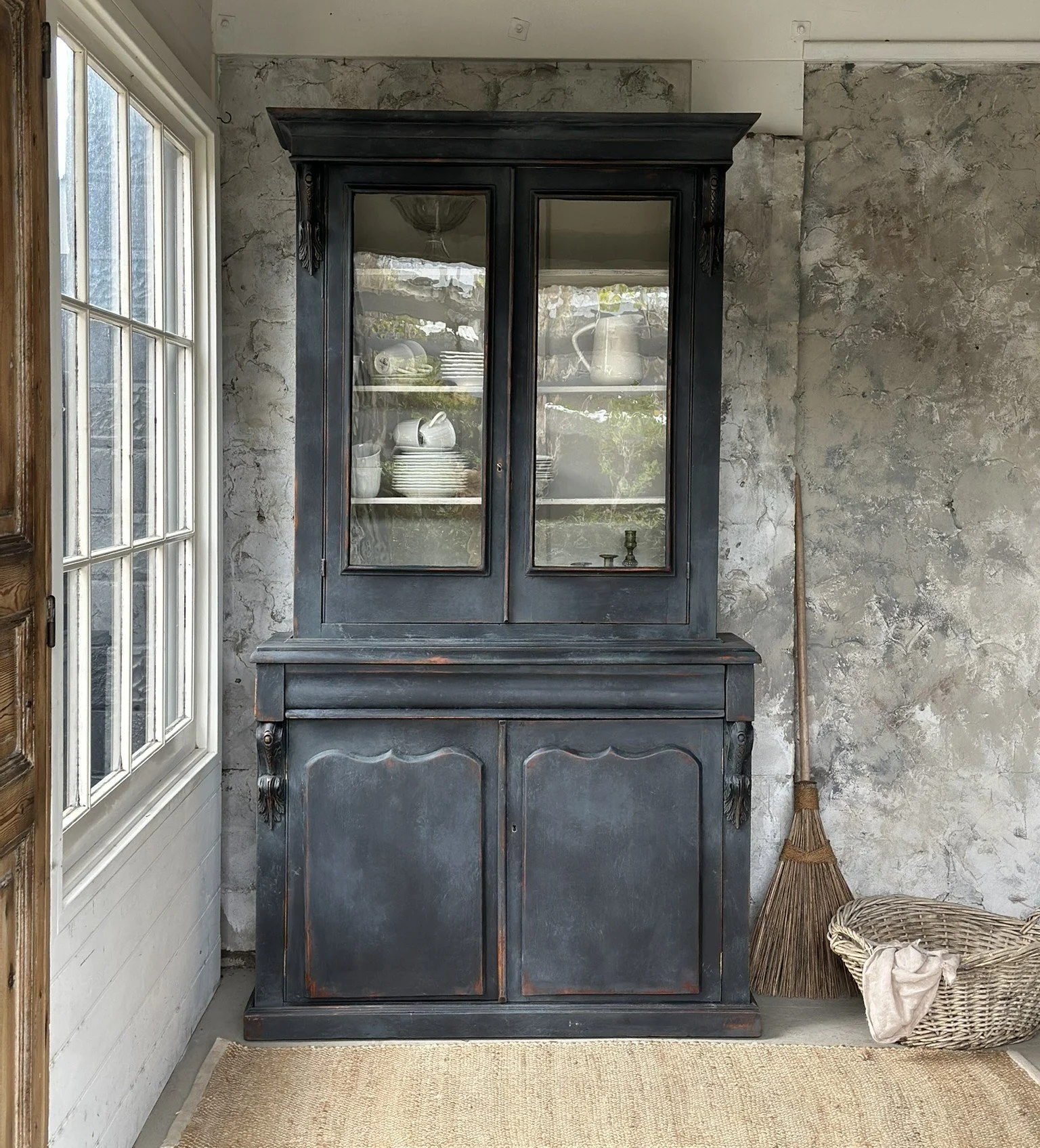Grand bookcase