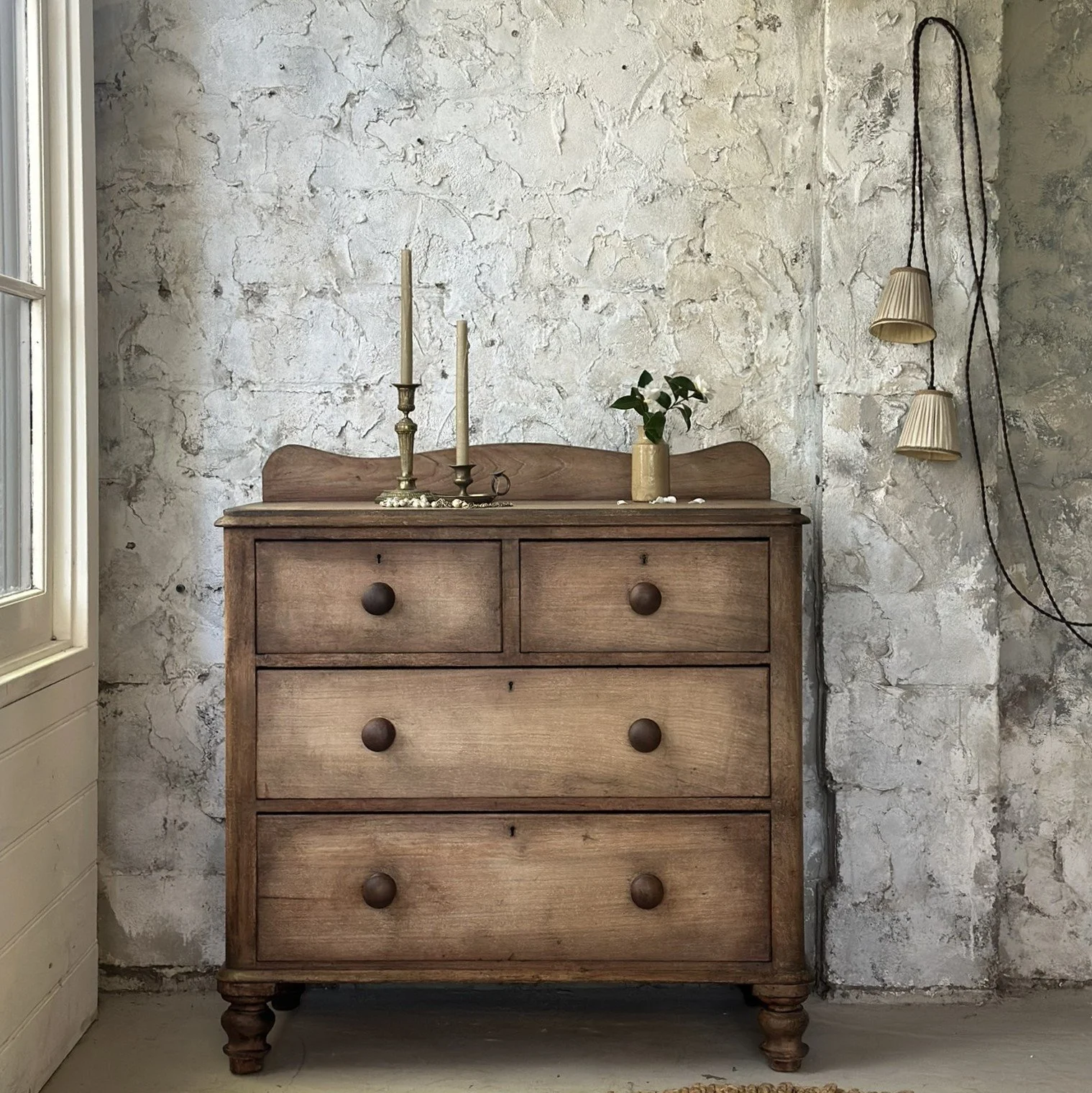 Vintage chest of drawers