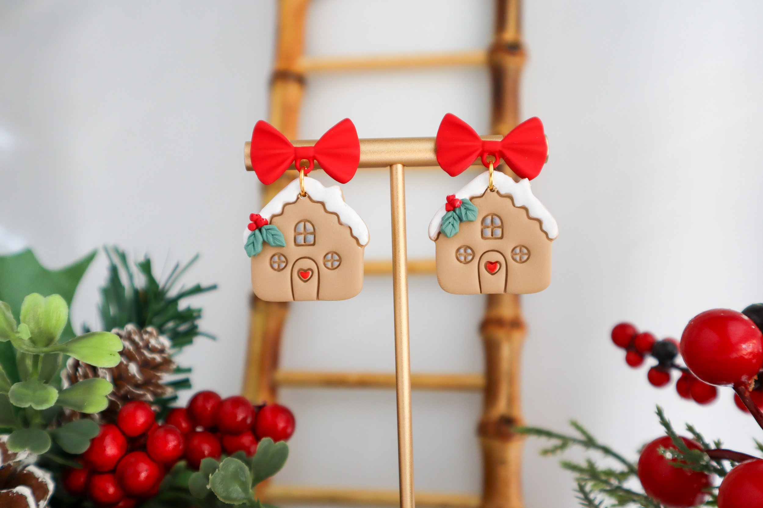 festive gingerbread holiday earrings for women (Copy)