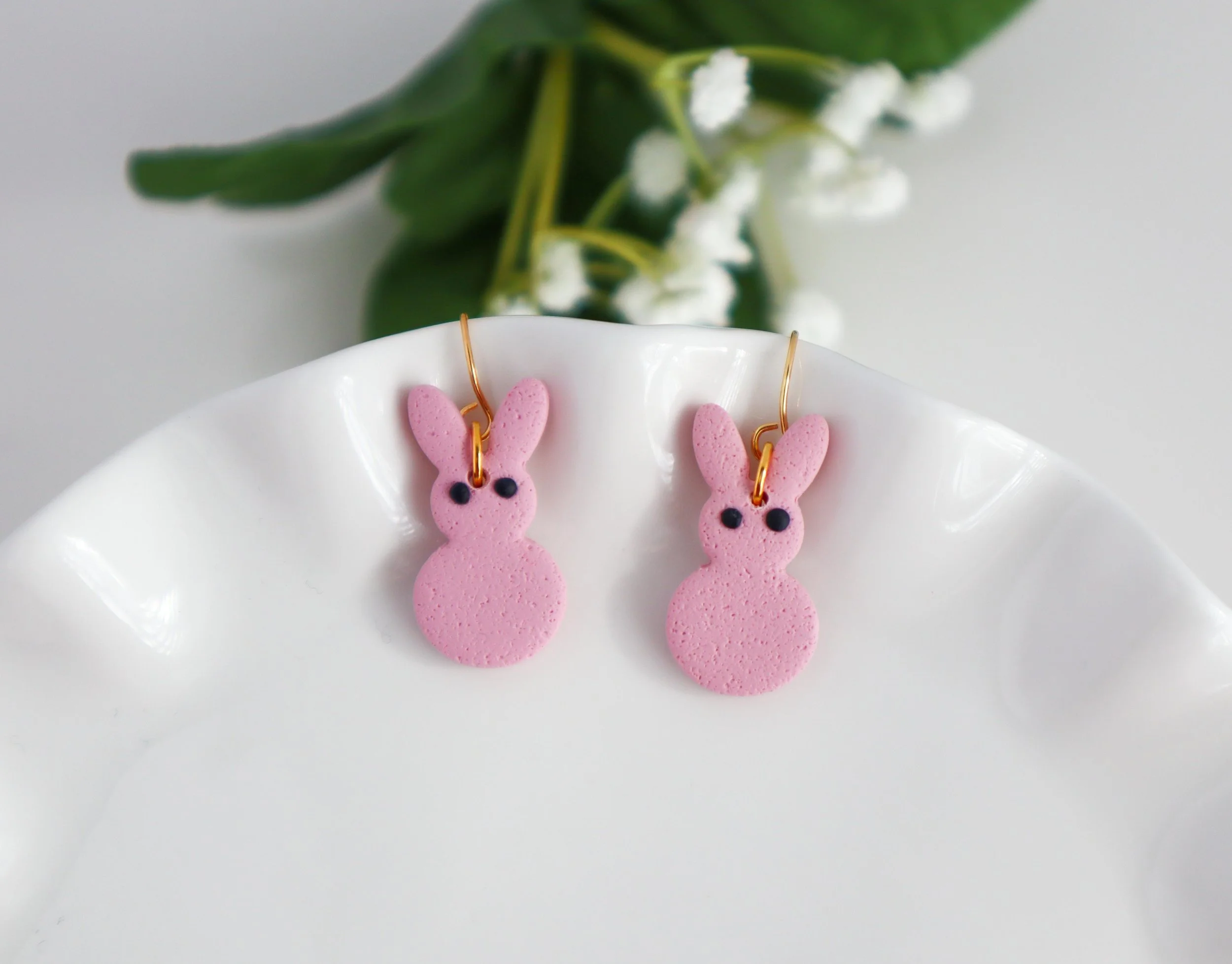 Pink-peep-bunny-polymer-clay-easter-earrings4.jpg